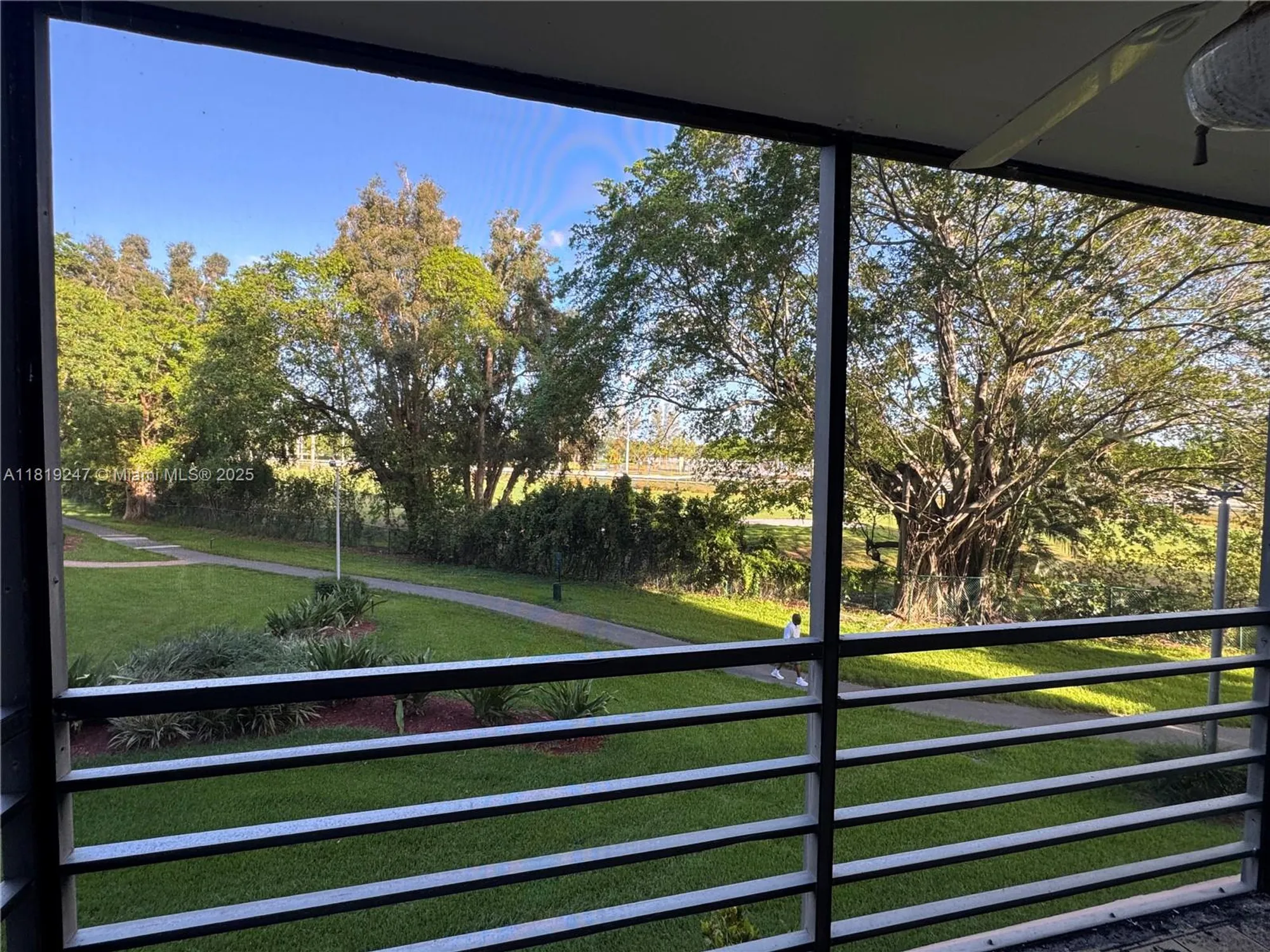 Property Slideshow image 20 of 48 | 1100 saint charles pl 203, Pembroke Pines, FL, 33026