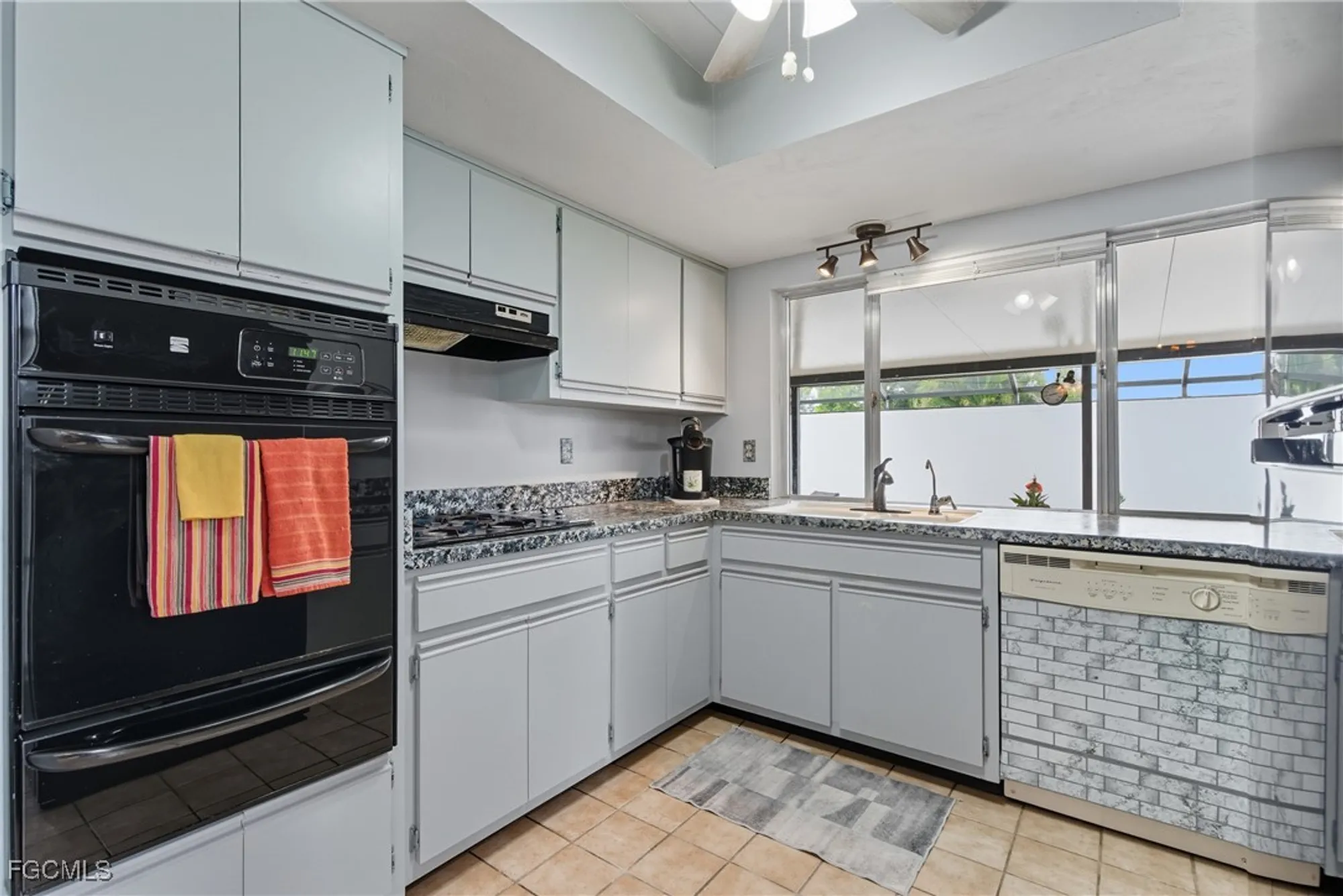 Property Slideshow image 13 of 43 | 9749 maplecrest cir, Lehigh Acres, FL, 33936