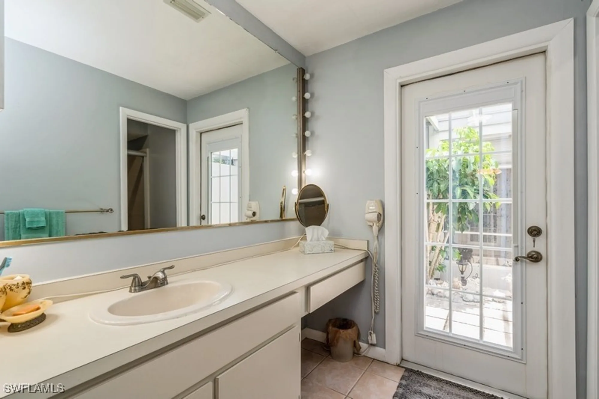 Property Slideshow image 22 of 43 | 9749 maplecrest cir, Lehigh Acres, FL, 33936