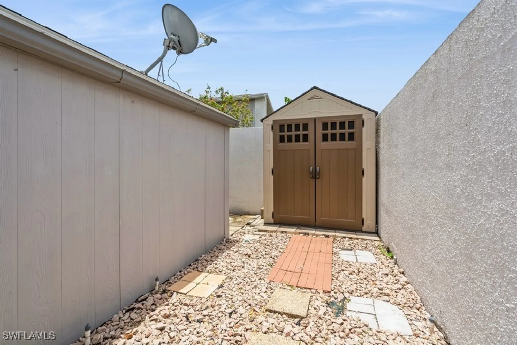 Property Slideshow image 39 of 43 | 9749 maplecrest cir, Lehigh Acres, FL, 33936