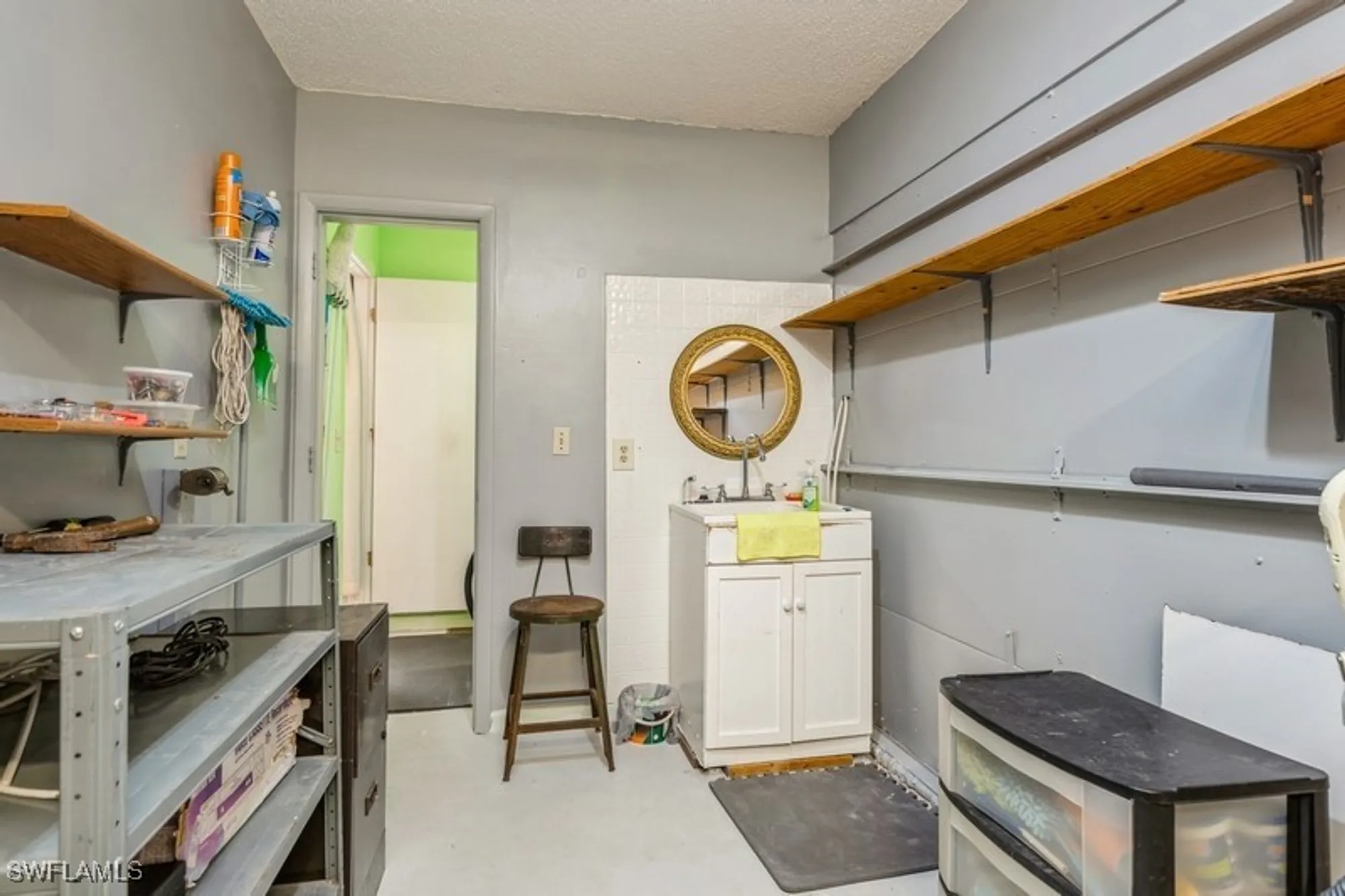 Property Slideshow image 31 of 43 | 9749 maplecrest cir, Lehigh Acres, FL, 33936