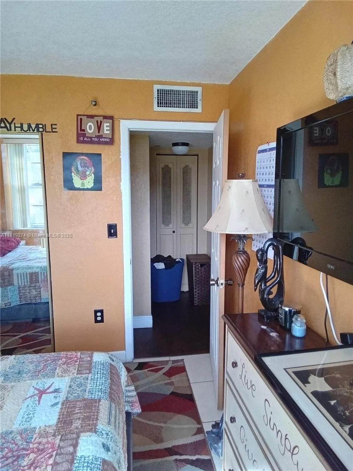 Property Slideshow image 15 of 33 | 1000 saint charles pl l2, Pembroke Pines, FL, 33026