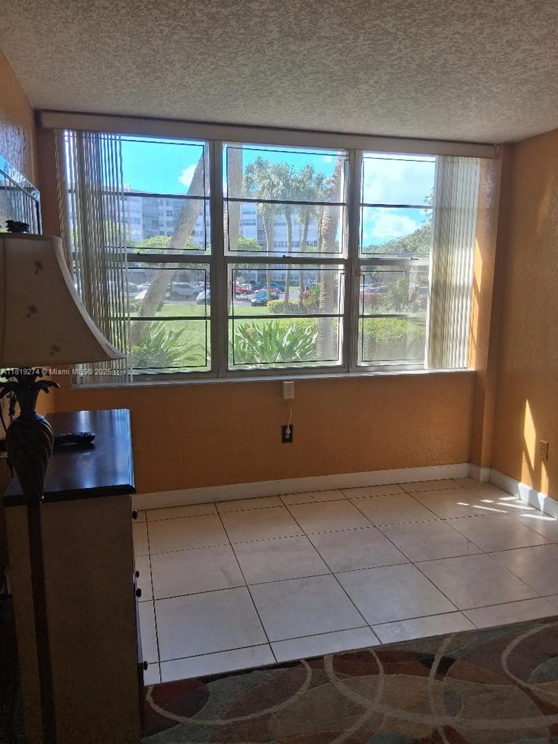 Property Slideshow image 10 of 33 | 1000 saint charles pl l2, Pembroke Pines, FL, 33026