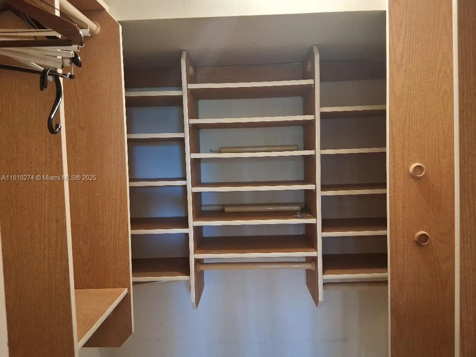 Property Slideshow image 25 of 33 | 1000 saint charles pl l2, Pembroke Pines, FL, 33026