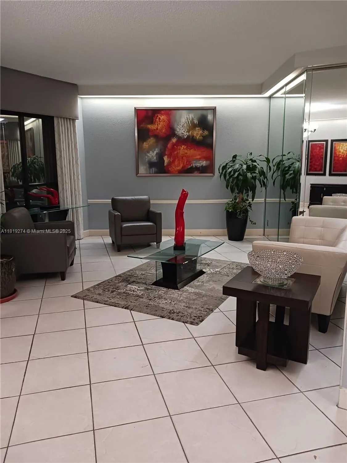 Property Slideshow image 3 of 33 | 1000 saint charles pl l2, Pembroke Pines, FL, 33026