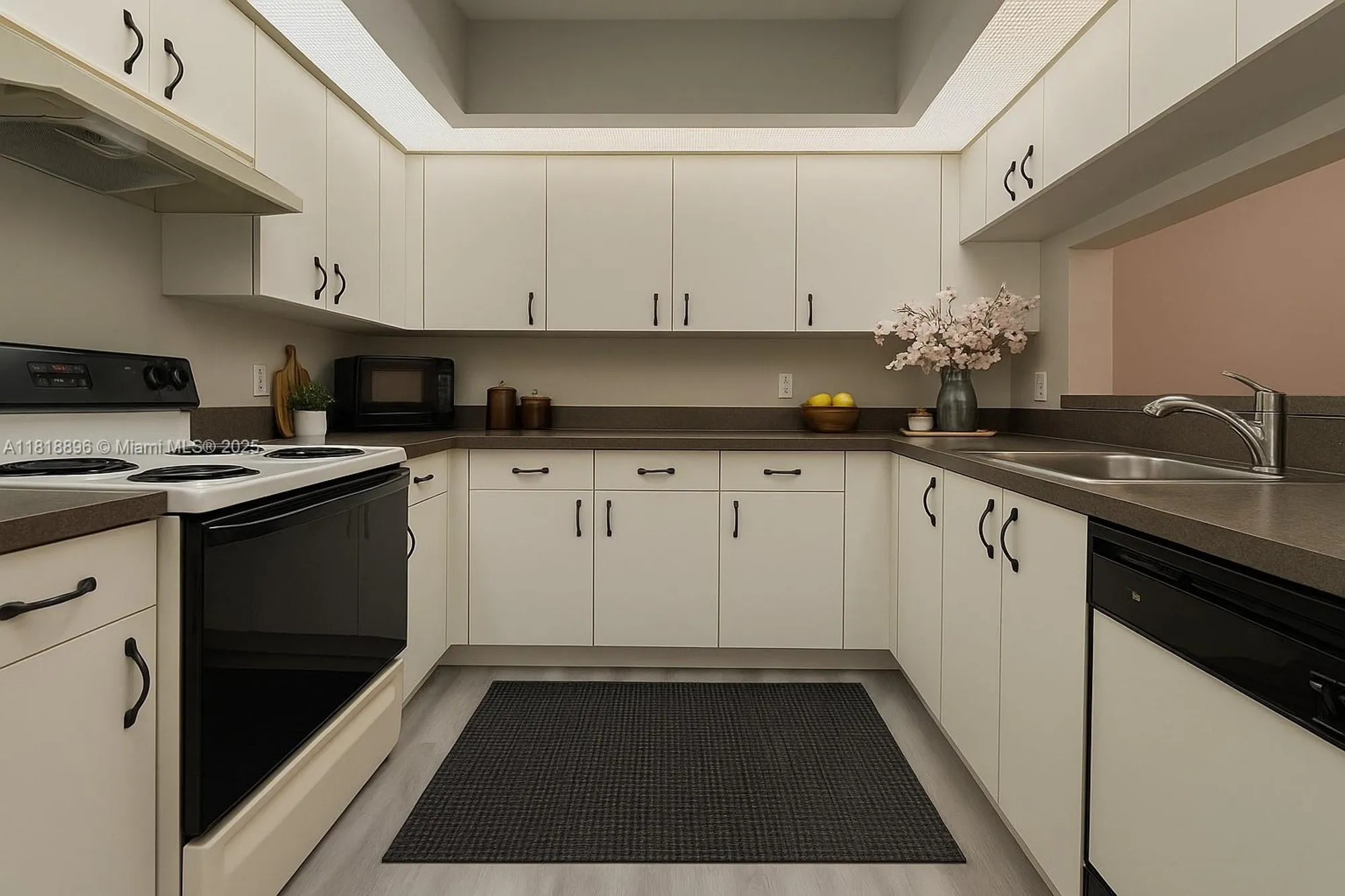 Property Slideshow image 20 of 29 | 800 sw 142nd ave 211n, Pembroke Pines, FL, 33027