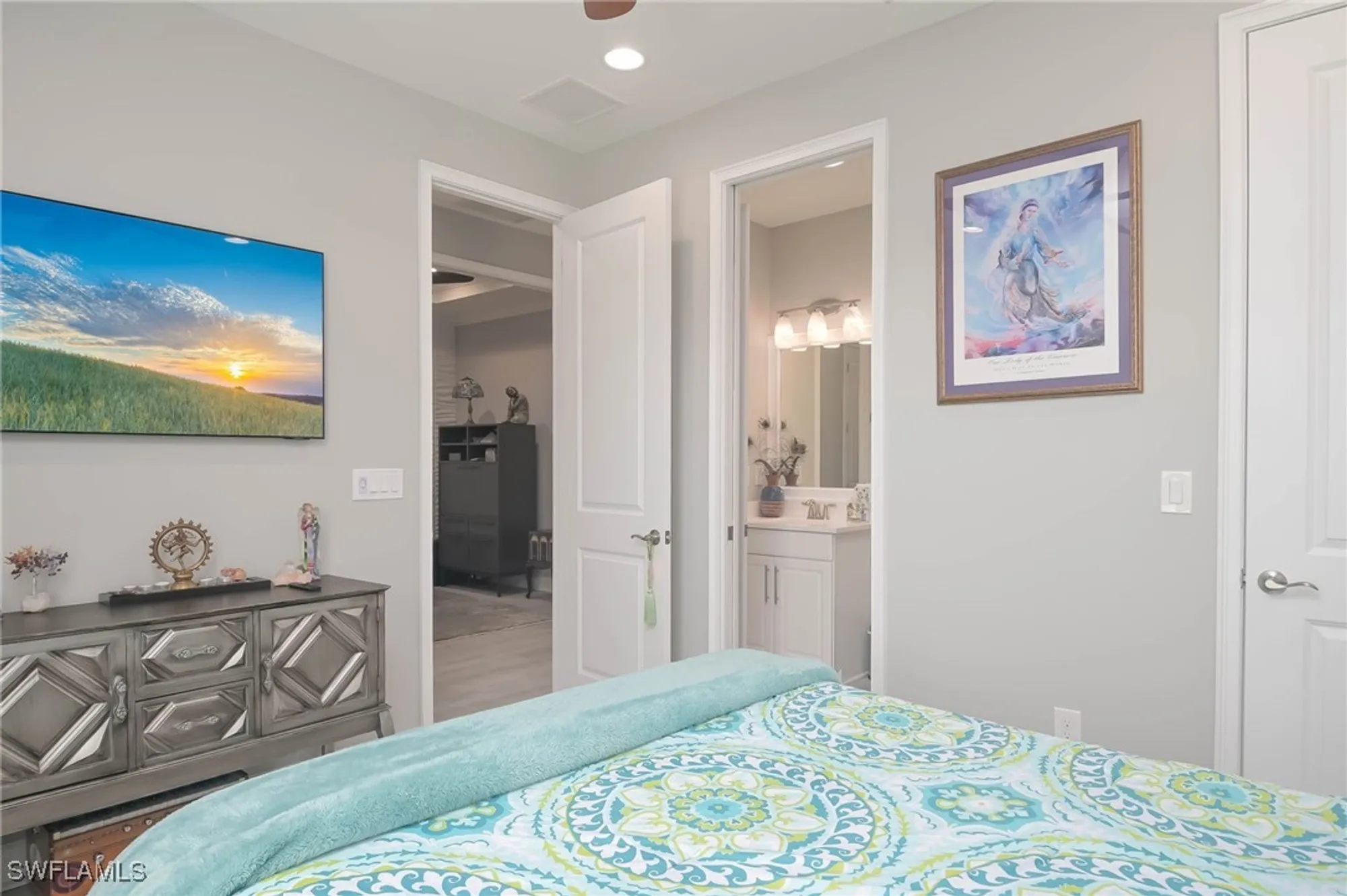 Property Slideshow image 16 of 40 | 8013 calle canovas ct, Naples, FL, 34114
