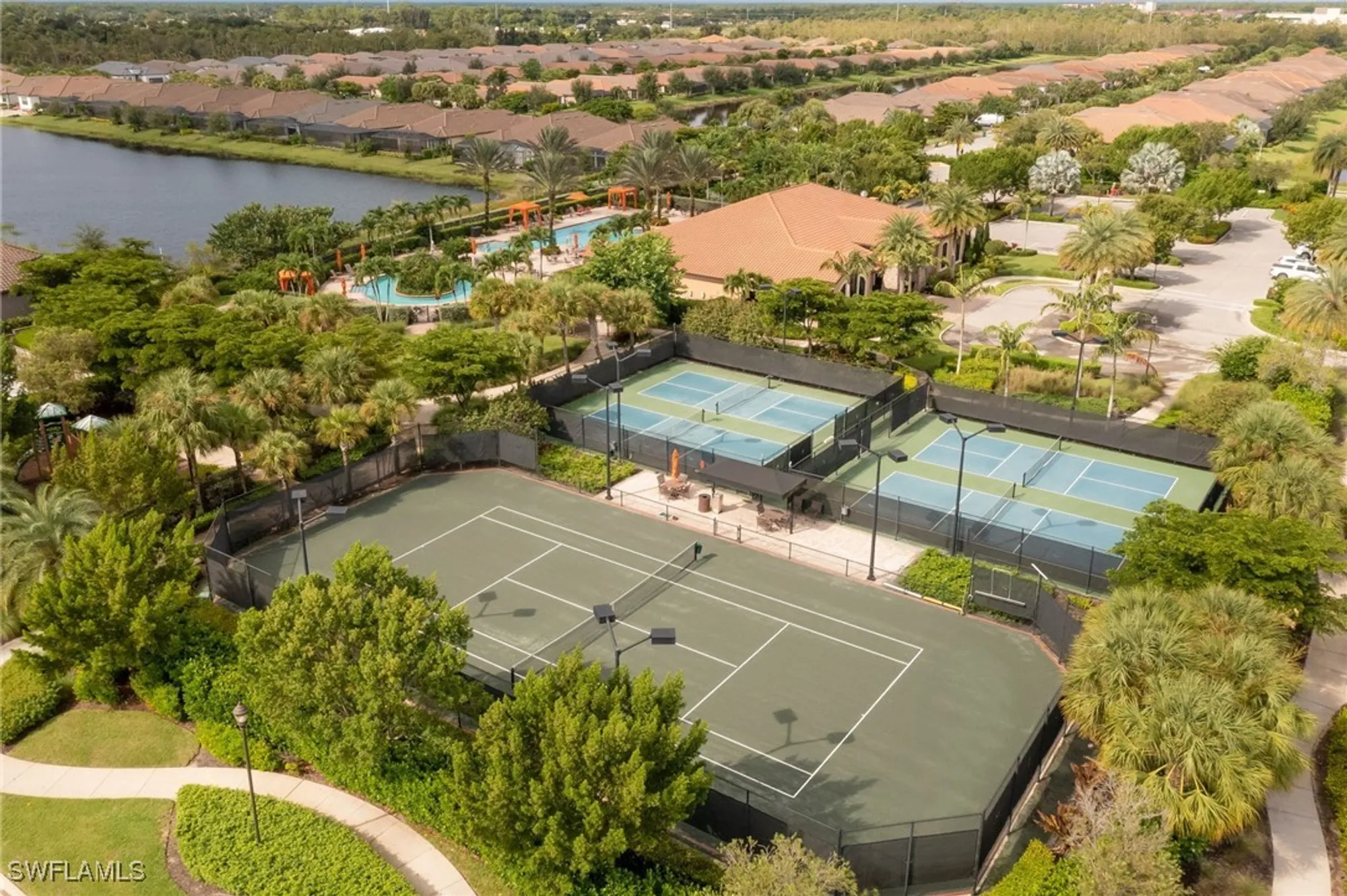 Property Slideshow image 36 of 40 | 8013 calle canovas ct, Naples, FL, 34114