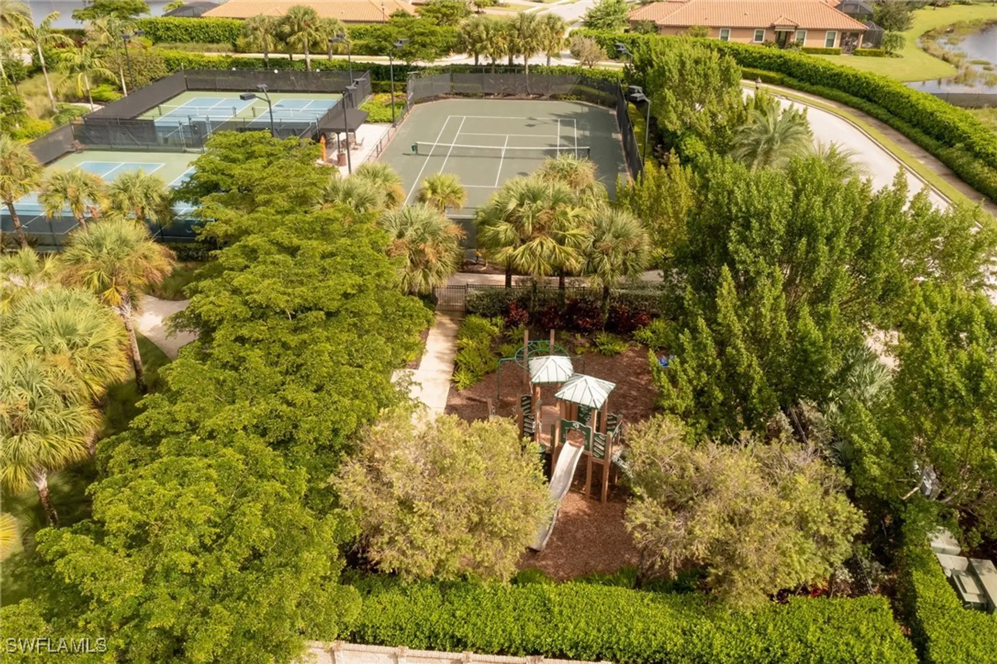 Property Slideshow image 37 of 40 | 8013 calle canovas ct, Naples, FL, 34114