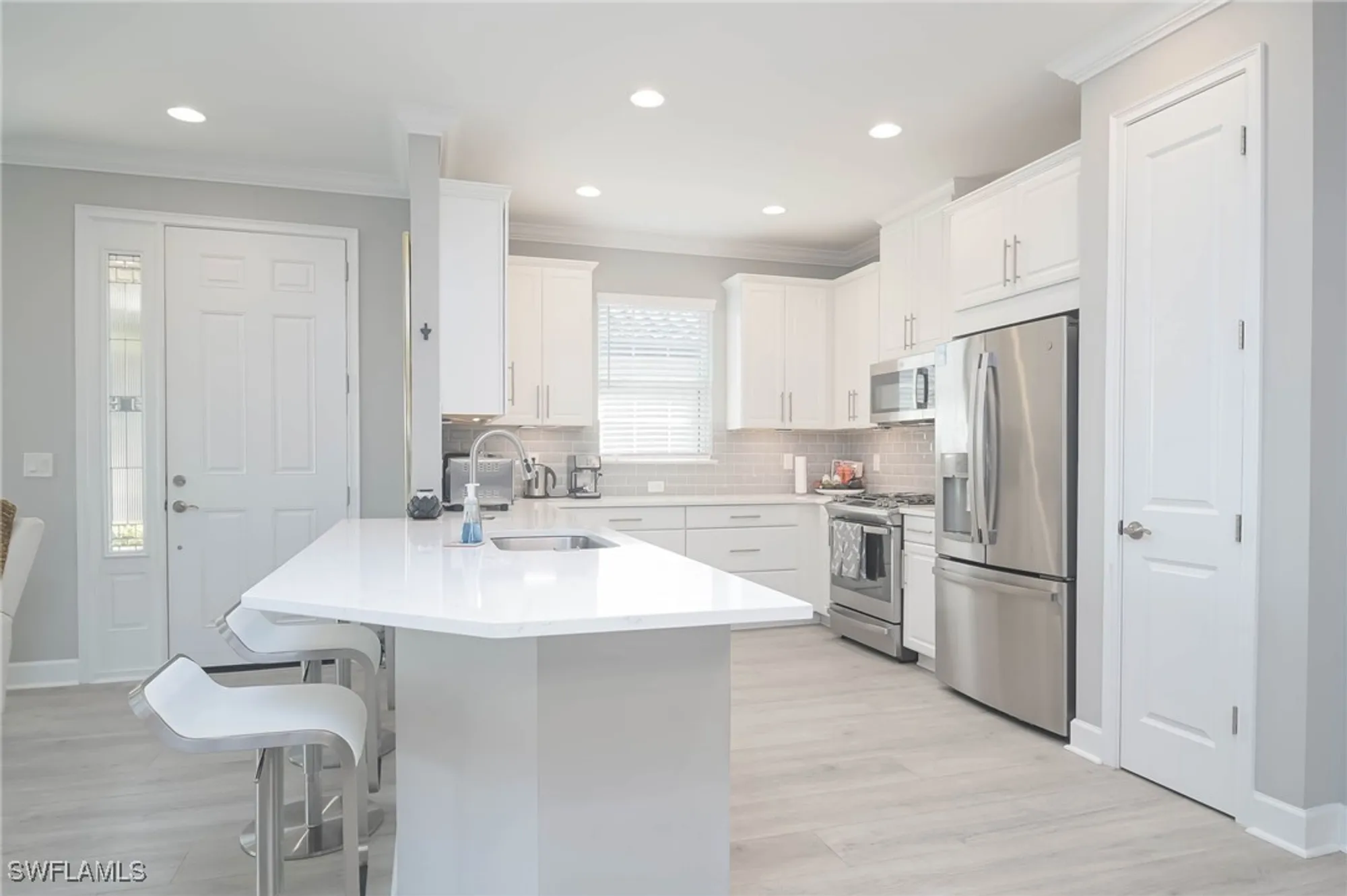 Property Slideshow image 8 of 40 | 8013 calle canovas ct, Naples, FL, 34114