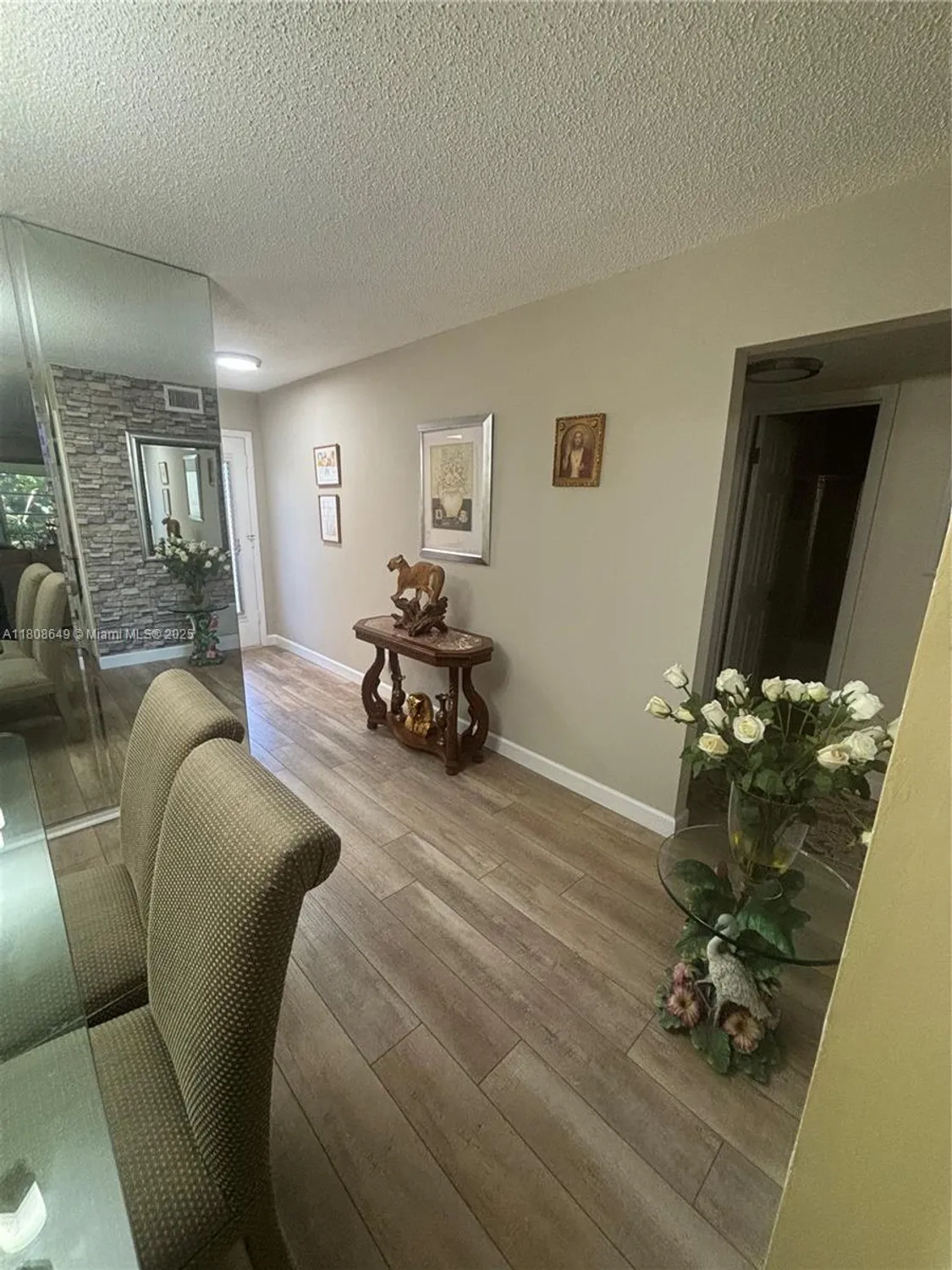 Property Slideshow image 4 of 9 | 2929 se ocean blvd 125-3, Stuart, FL, 34996