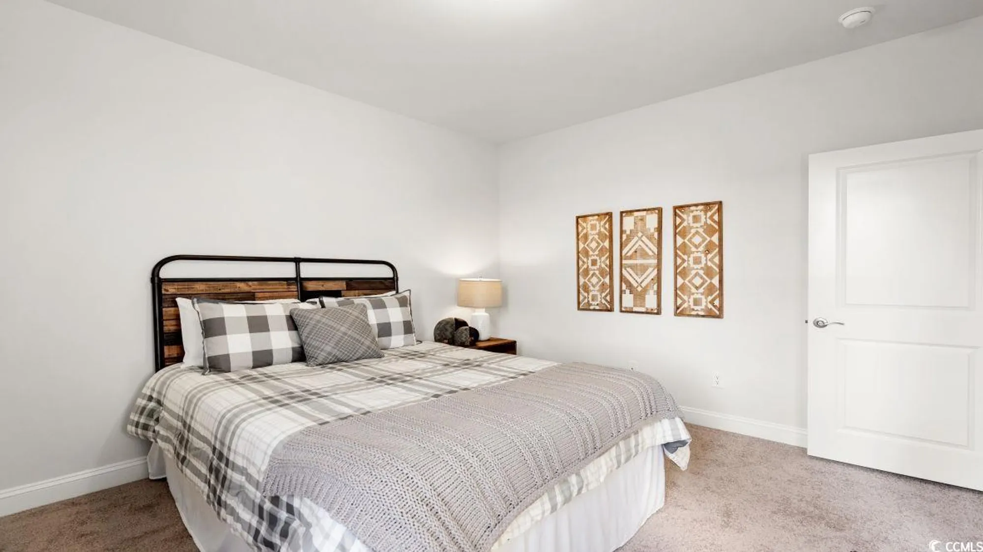 Property Slideshow image 32 of 38 | 127 stride ct, Myrtle Beach, SC, 29588