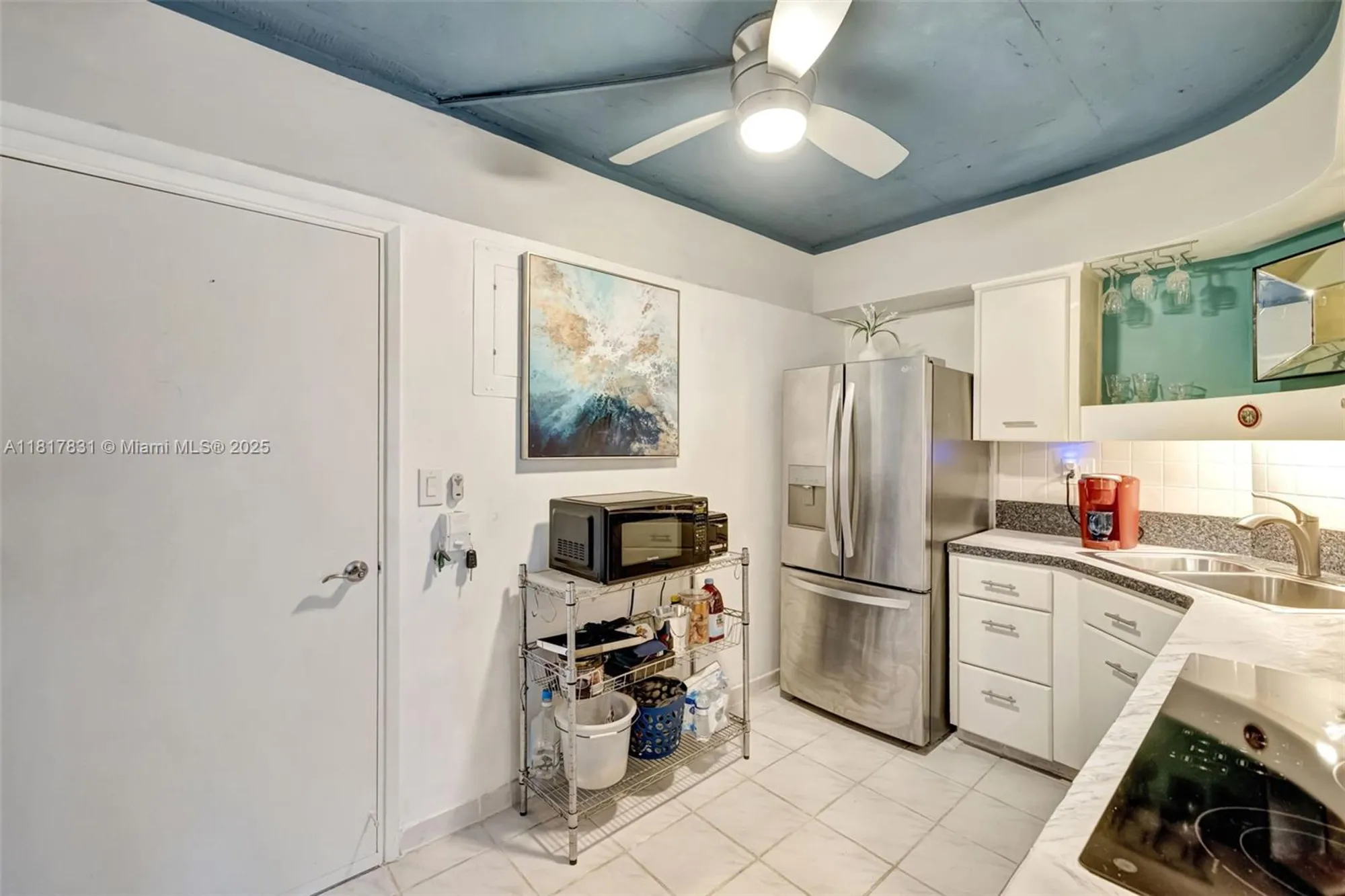 Property Slideshow image 11 of 32 | 3233 ne 34th st apt 611, Fort Lauderdale, FL, 33308