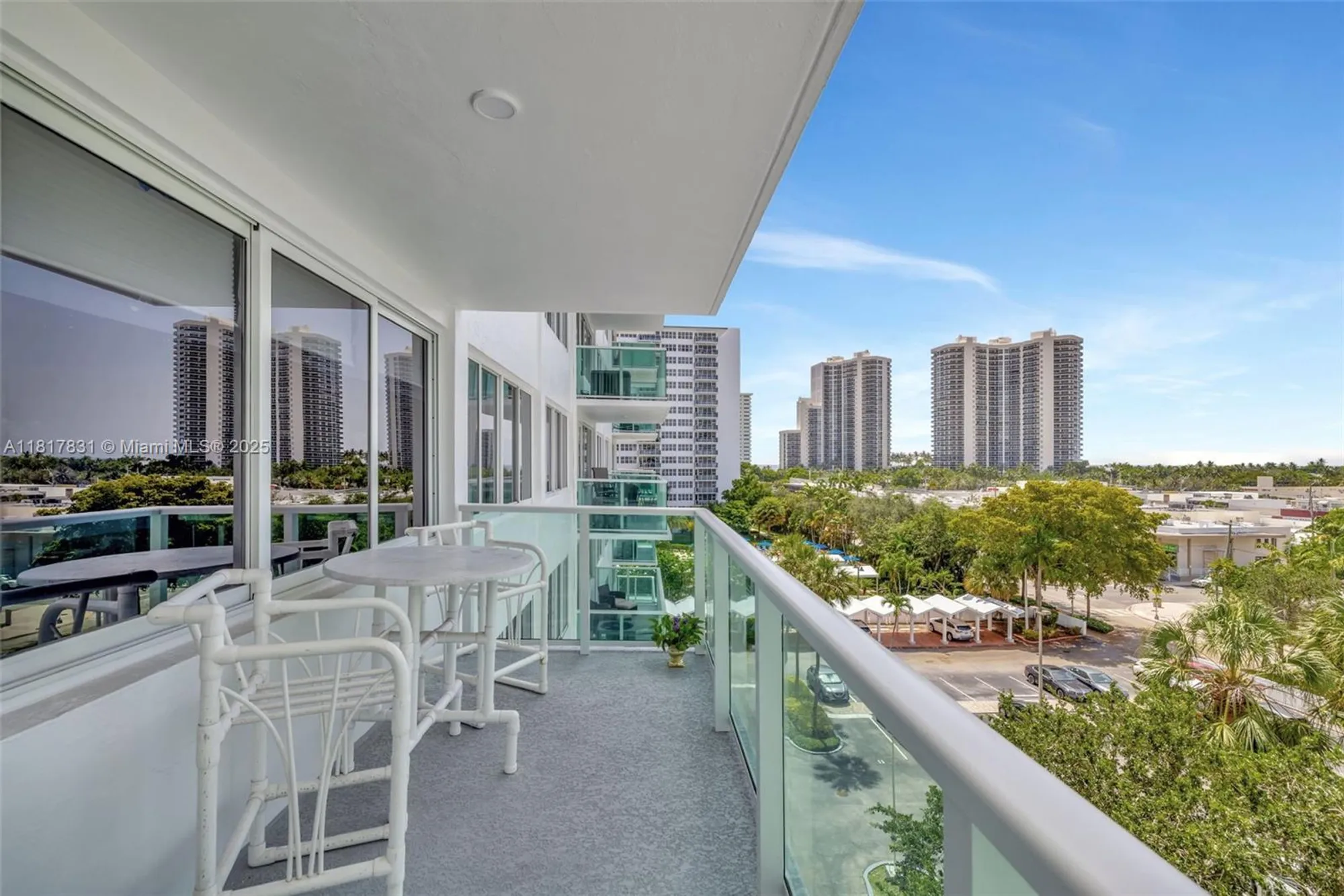 Property Slideshow image 5 of 32 | 3233 ne 34th st apt 611, Fort Lauderdale, FL, 33308