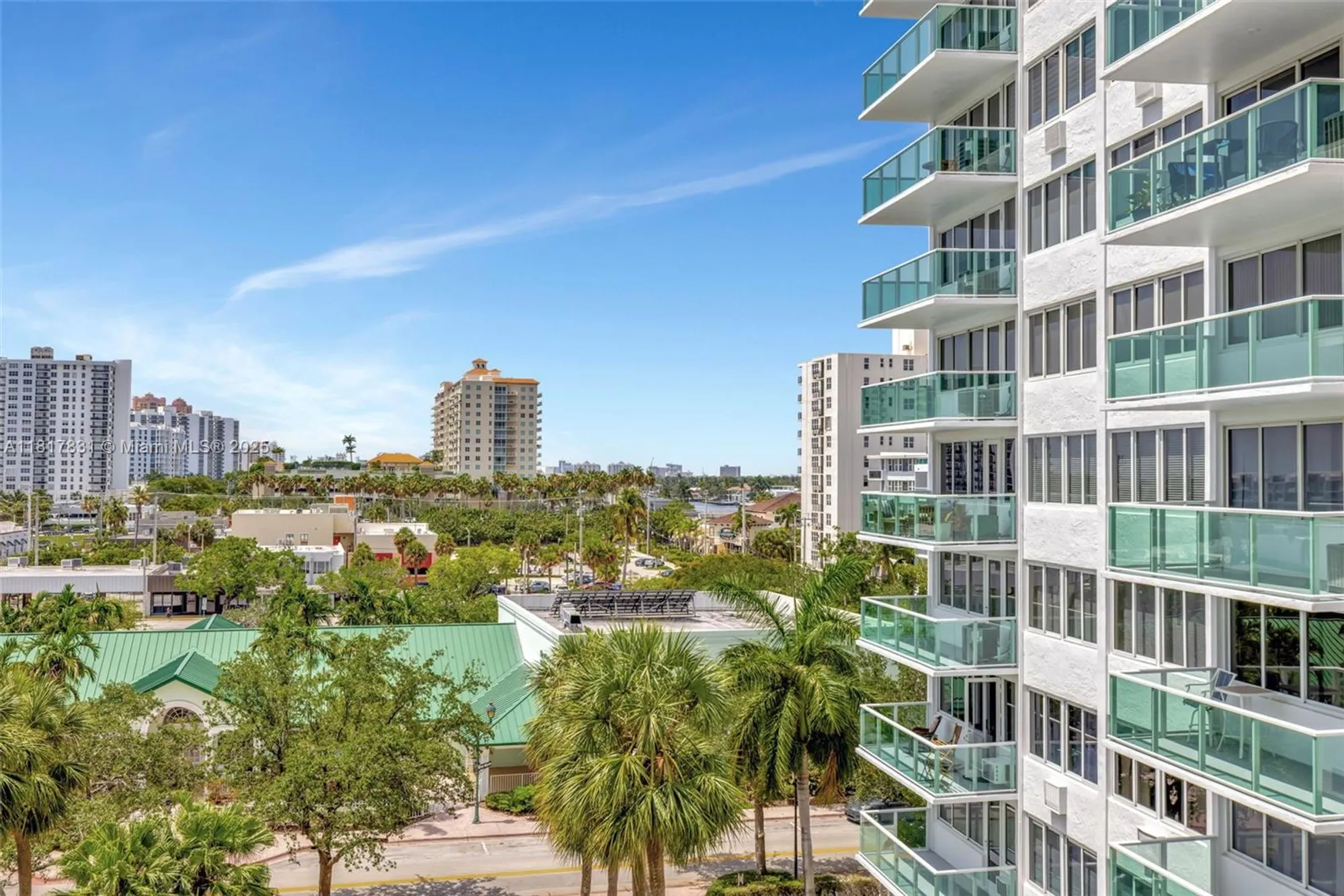 Property Slideshow image 6 of 32 | 3233 ne 34th st apt 611, Fort Lauderdale, FL, 33308