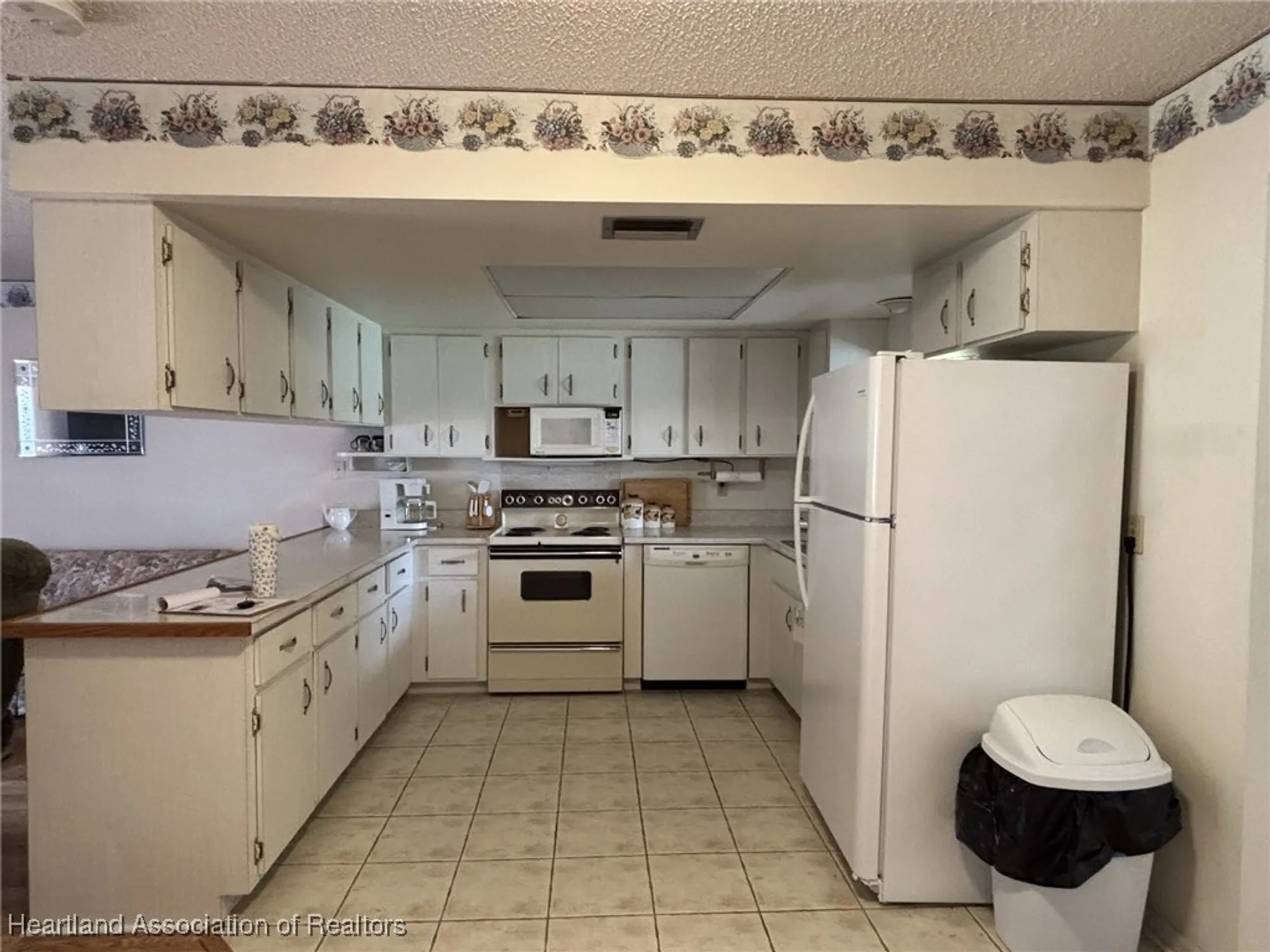 Property Slideshow image 8 of 36 | 160 parkview cir, Lake Placid, FL, 33852