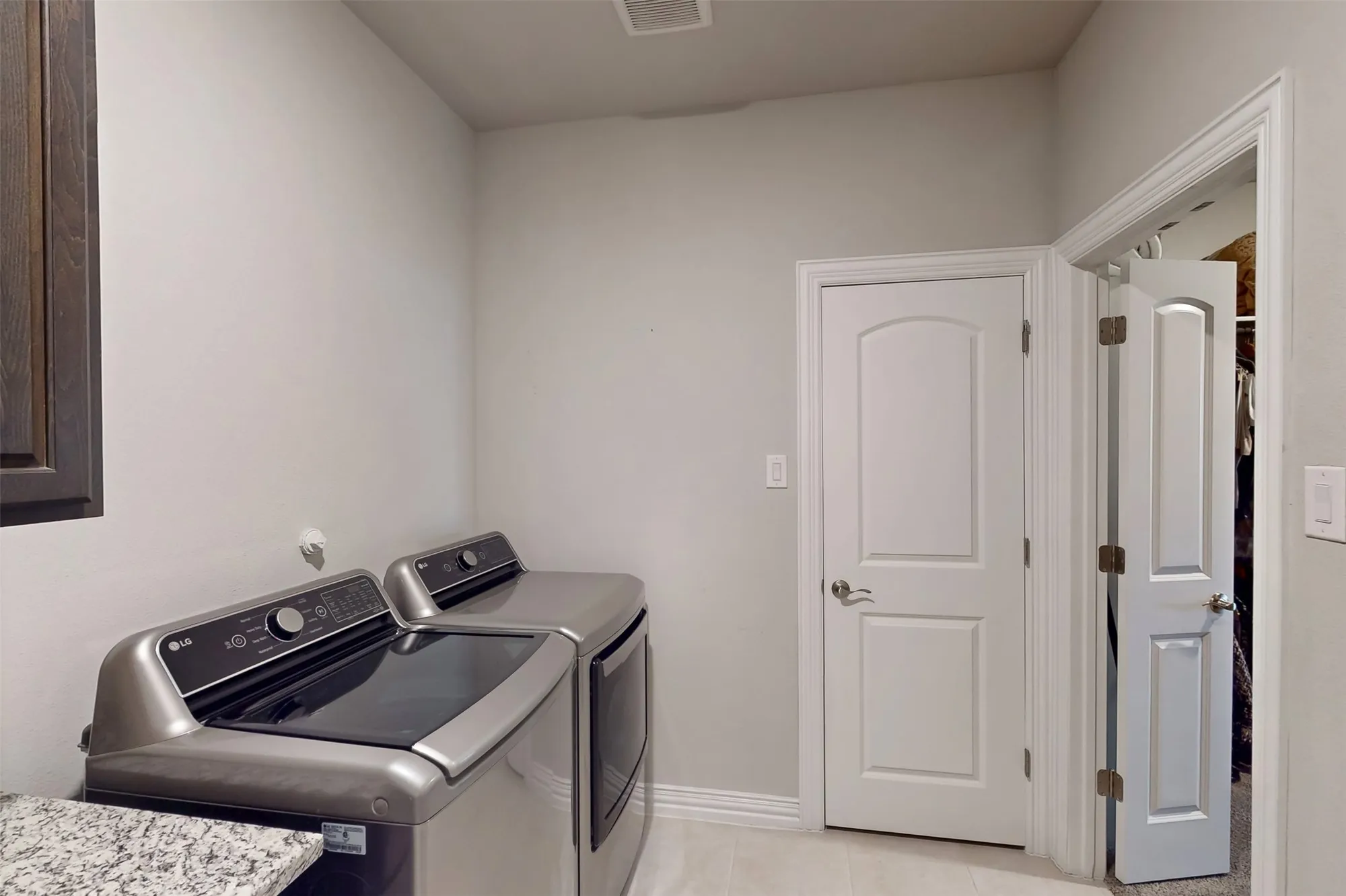 Property Slideshow image 20 of 37 | 7637 murcia dr, Fort Worth, TX, 76123