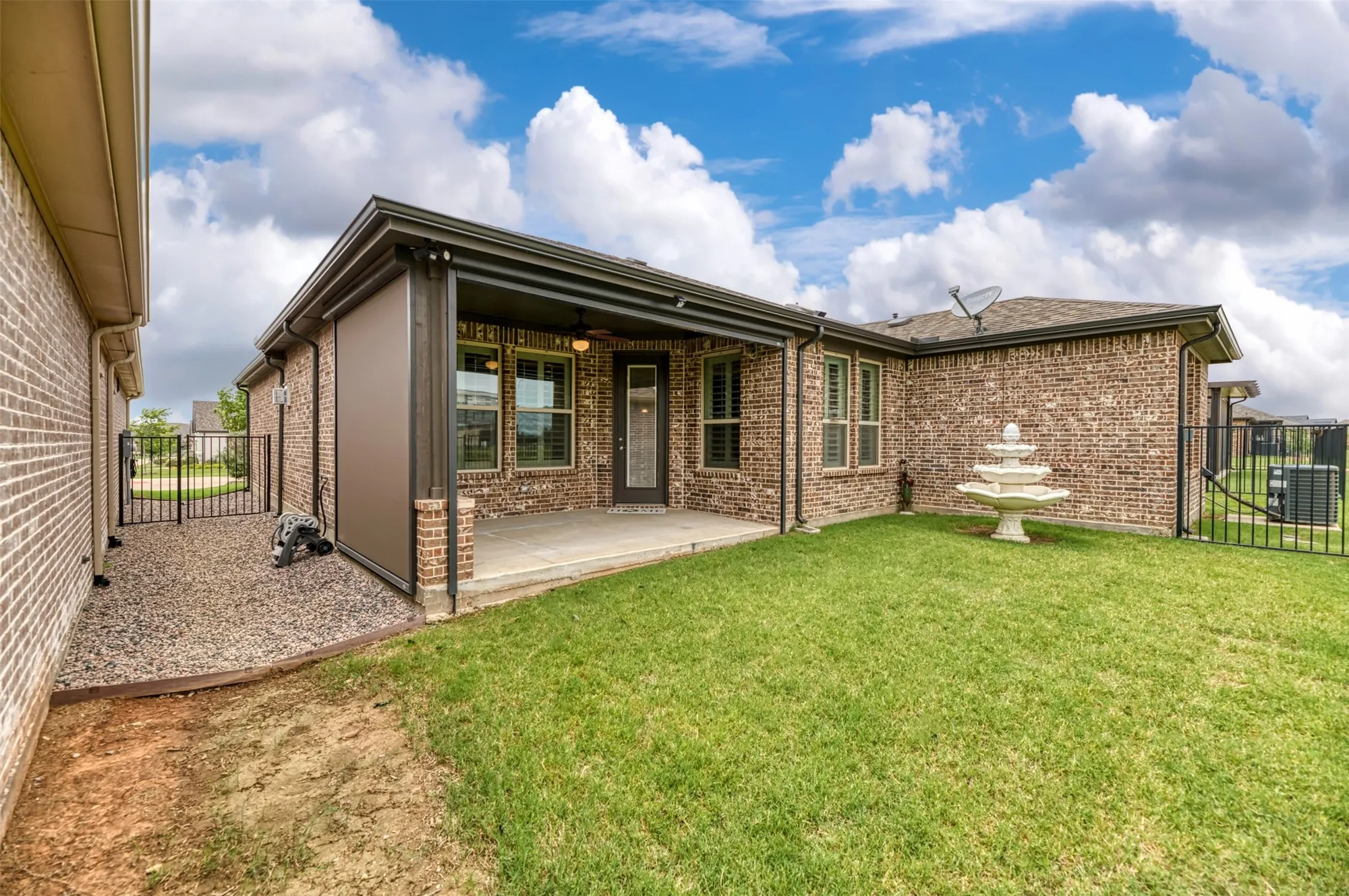 Property Slideshow image 30 of 37 | 7637 murcia dr, Fort Worth, TX, 76123