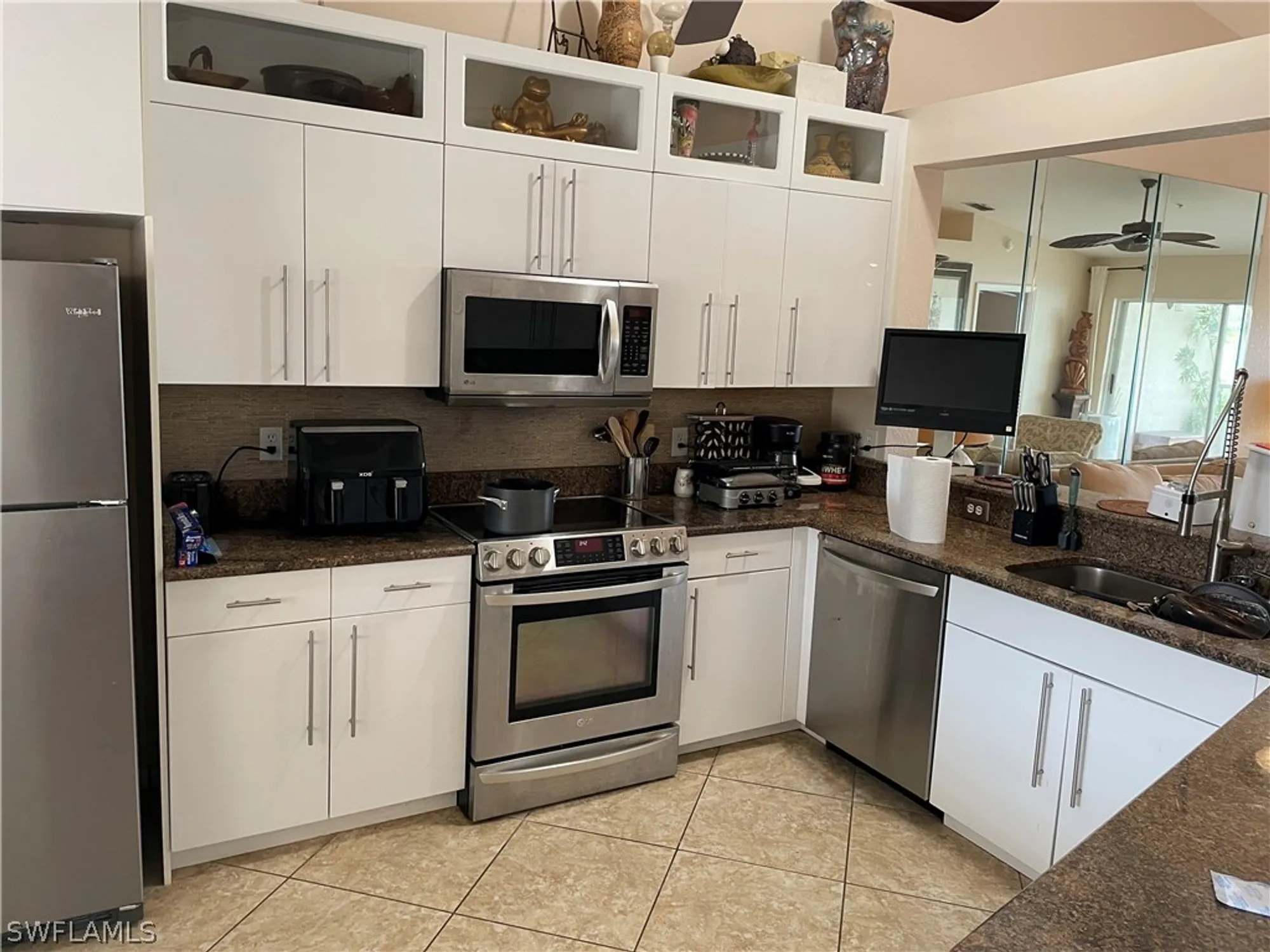 Property Slideshow image 24 of 48 | 9061 michael cir unit 2, Naples, FL, 34113