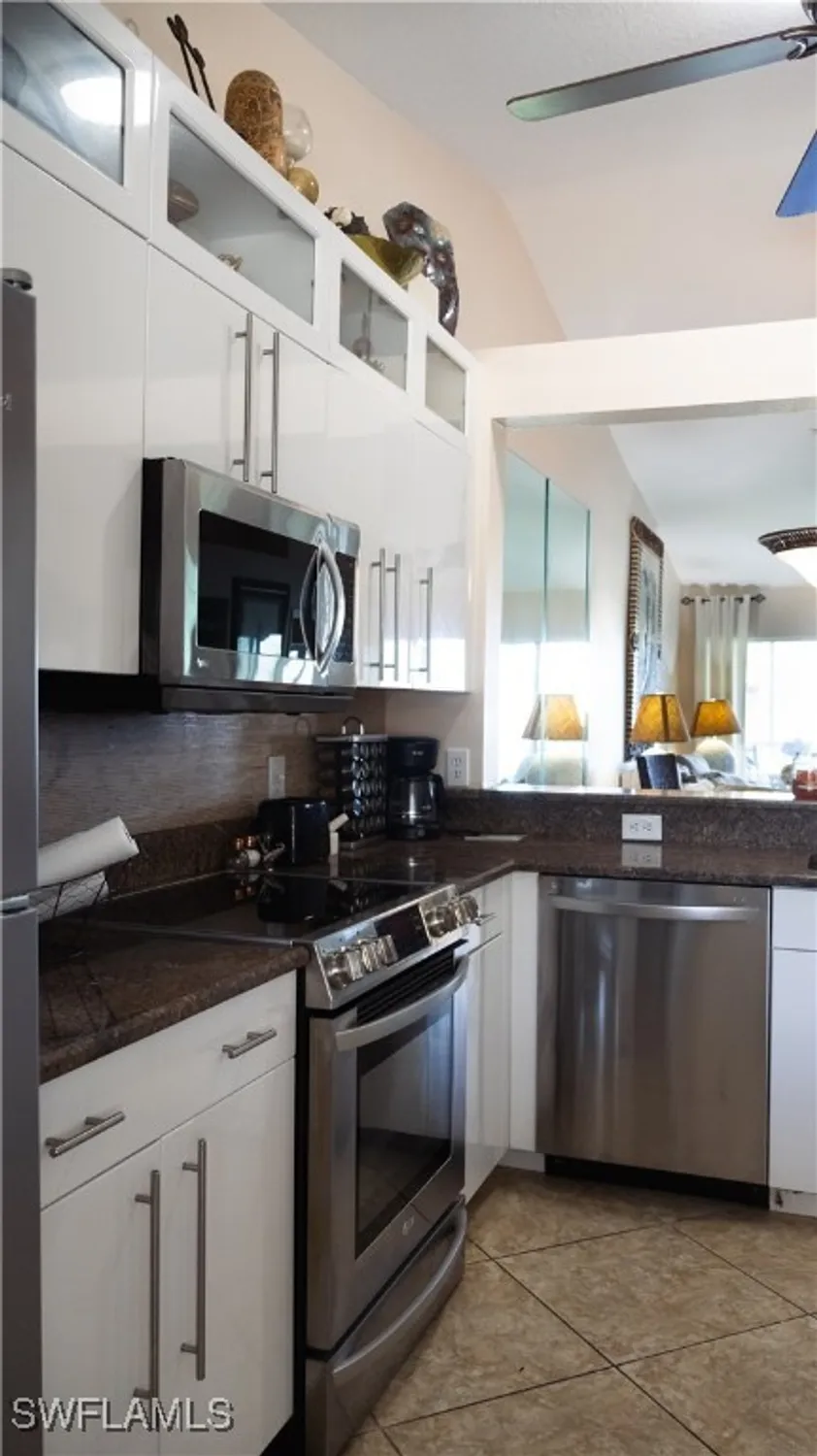 Property Slideshow image 22 of 48 | 9061 michael cir unit 2, Naples, FL, 34113