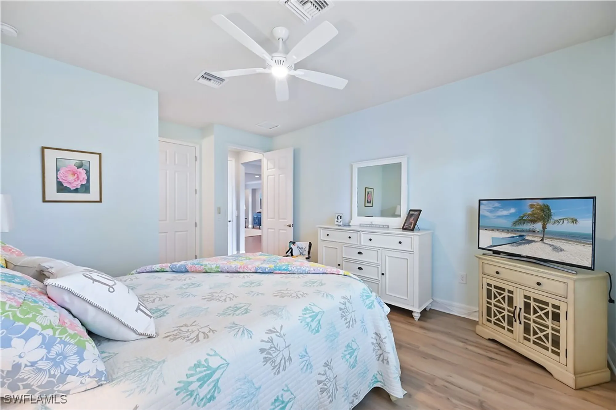 Property Slideshow image 14 of 29 | 8510 karina ct, Naples, FL, 34114