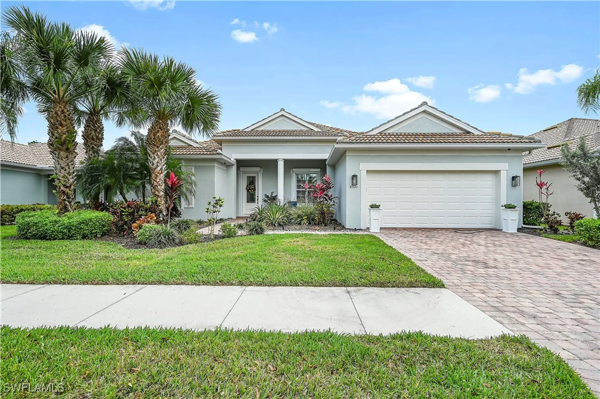 Property Slideshow image 16 of 29 | 8510 karina ct, Naples, FL, 34114