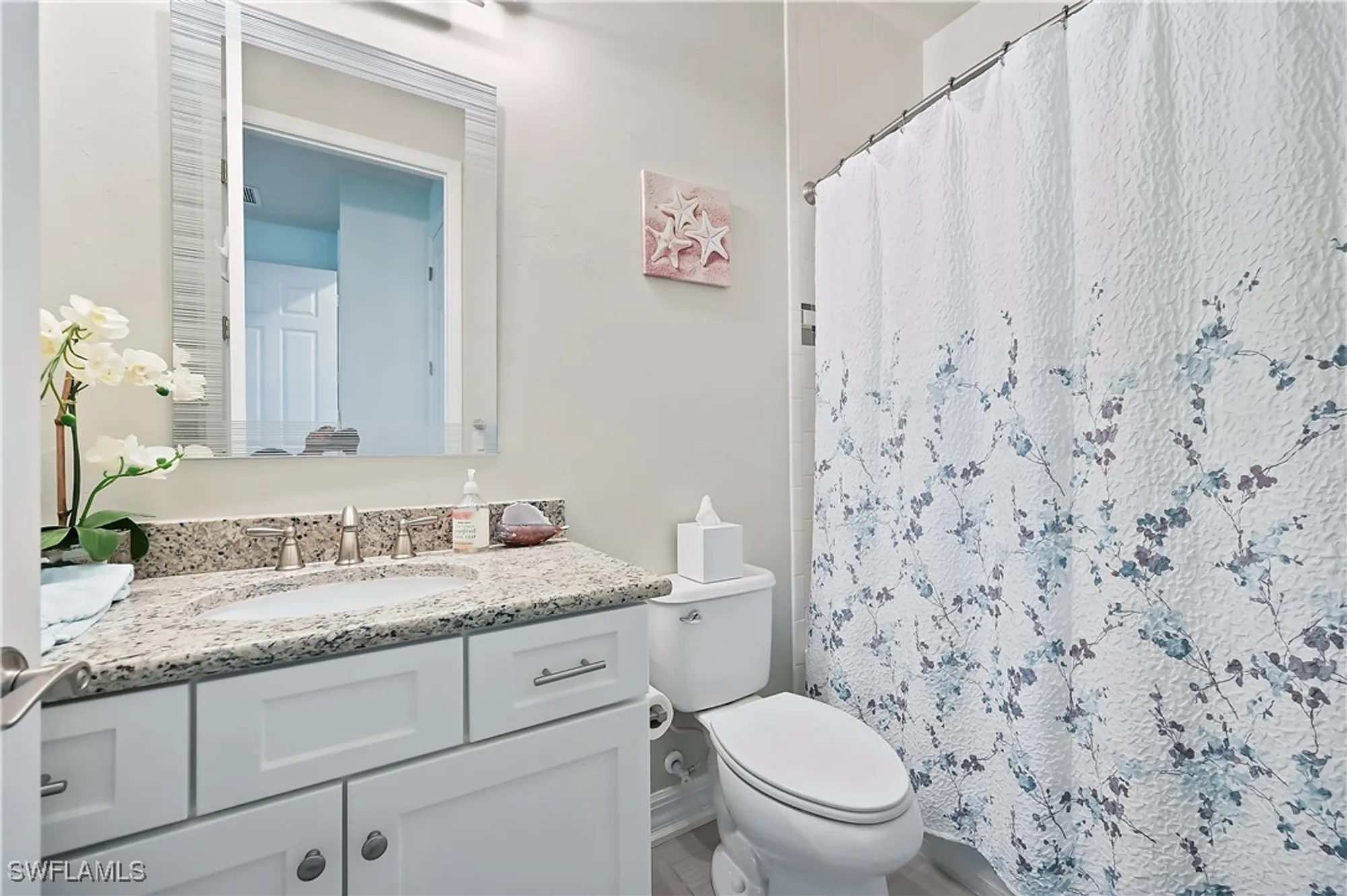 Property Slideshow image 13 of 29 | 8510 karina ct, Naples, FL, 34114