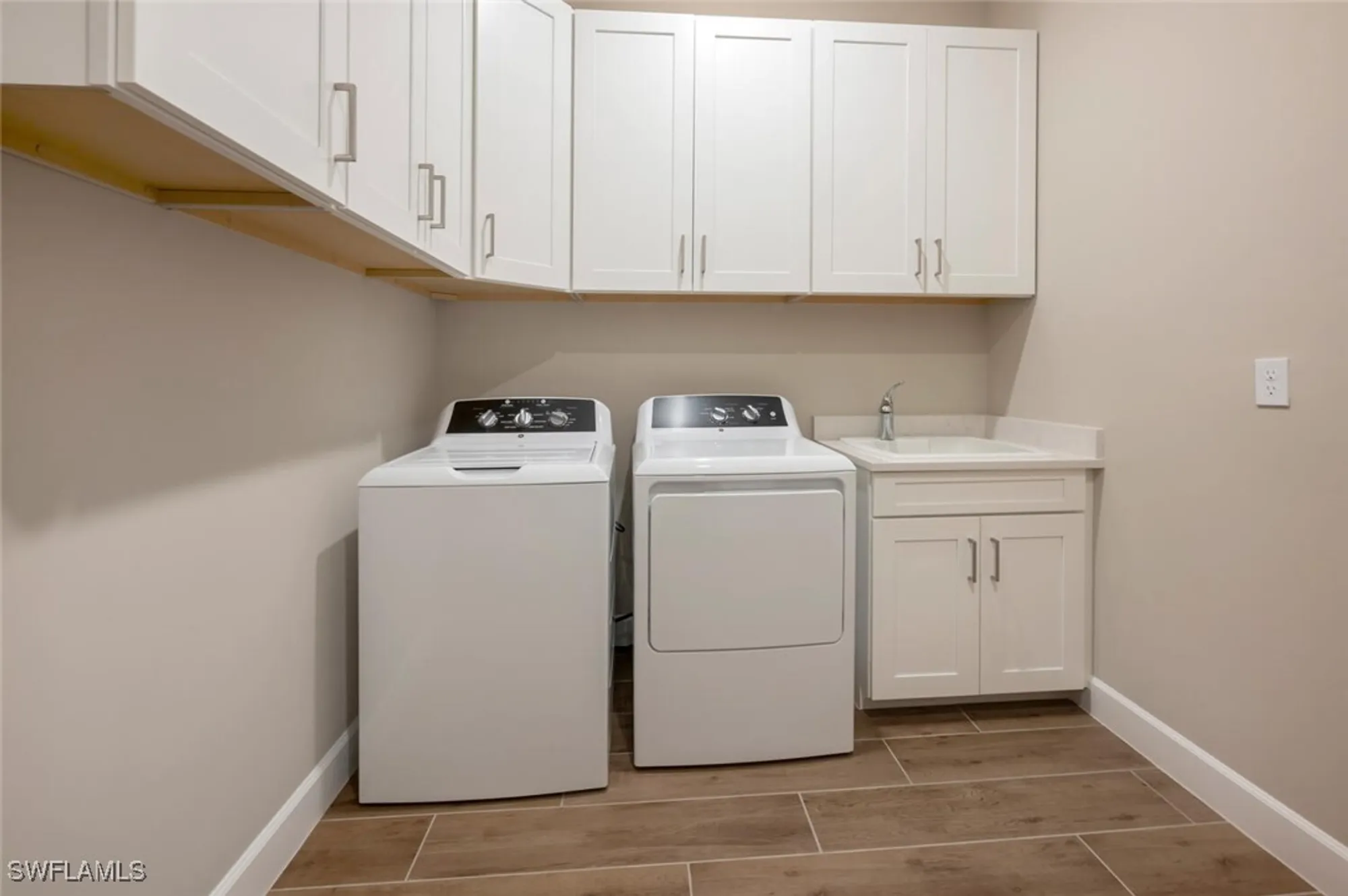 Property Slideshow image 20 of 33 | 8416 rosa ct, Naples, FL, 34114