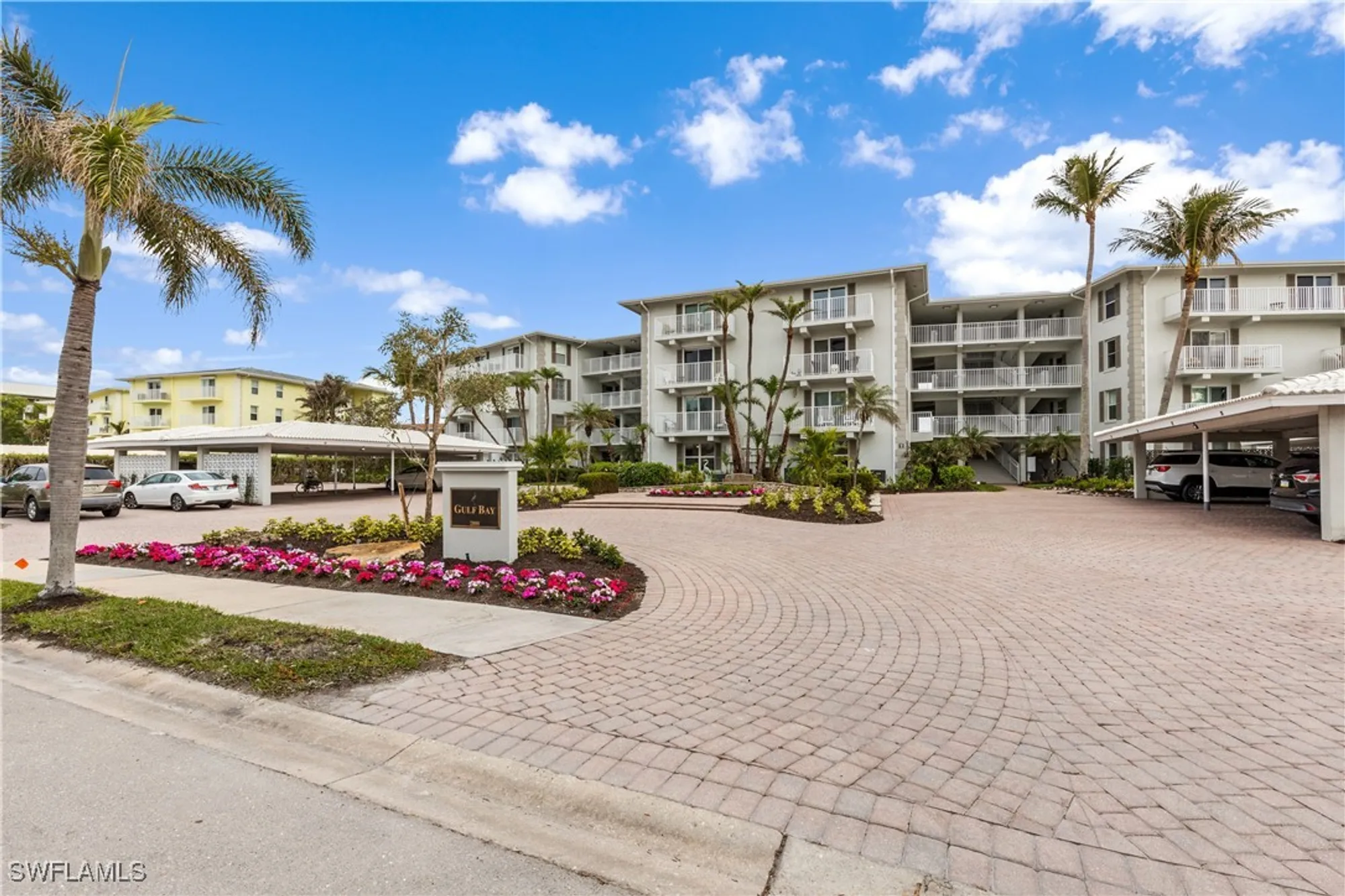 Property Slideshow image 6 of 18 | 2800 gulf shore blvd 100, Naples, FL, 34103