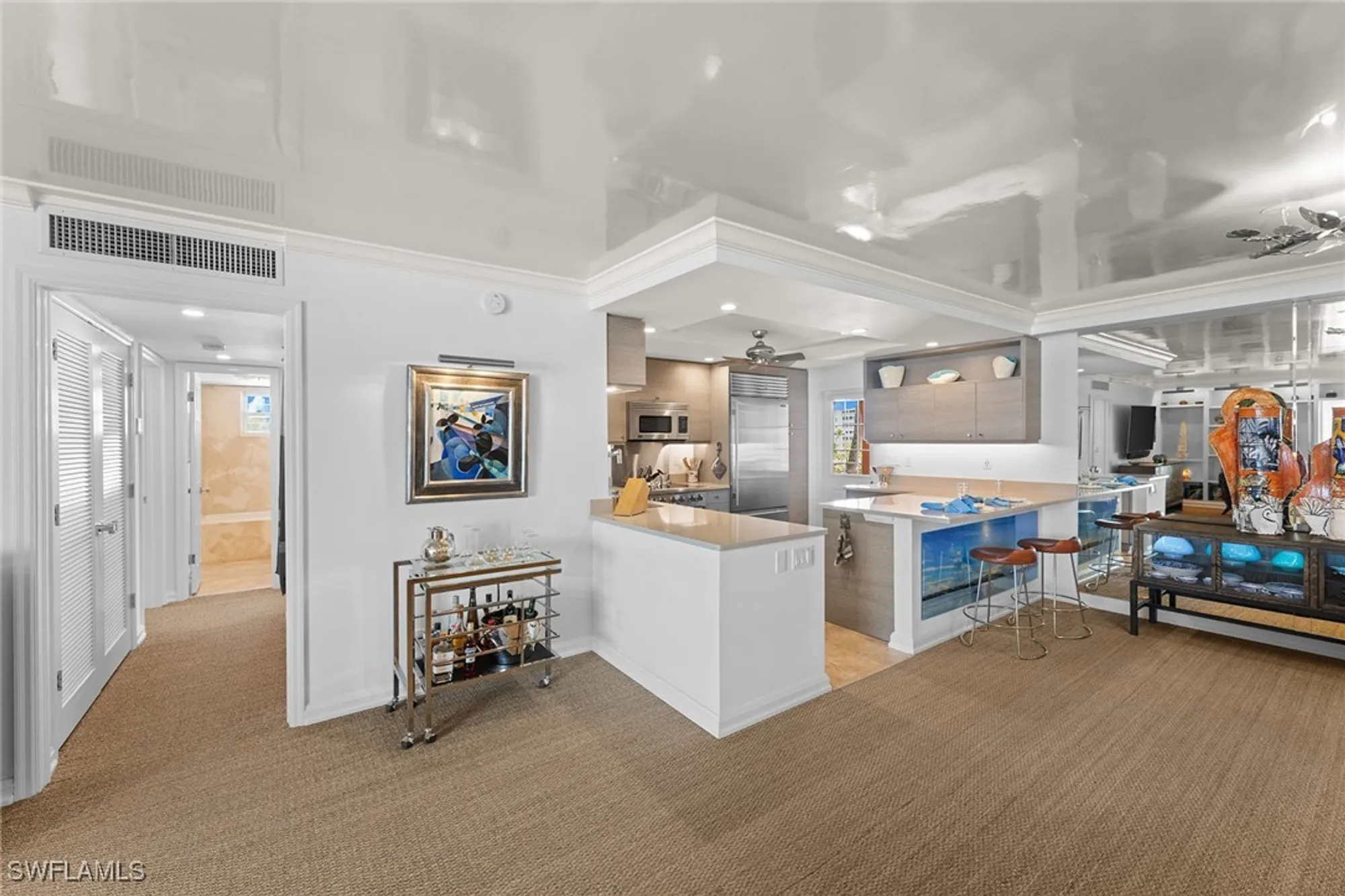 Property Slideshow image 19 of 35 | 2401 gulf shore blvd 44, Naples, FL, 34103