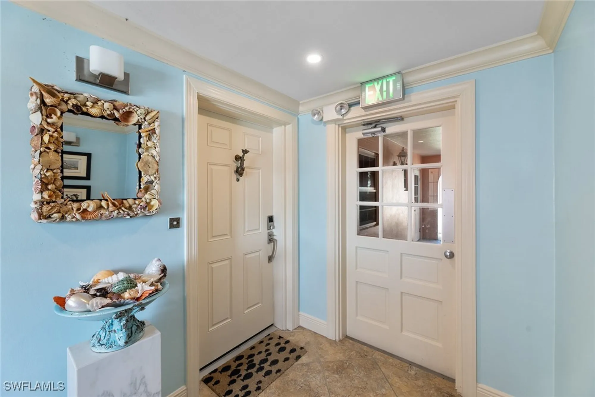 Property Slideshow image 30 of 35 | 2401 gulf shore blvd 44, Naples, FL, 34103