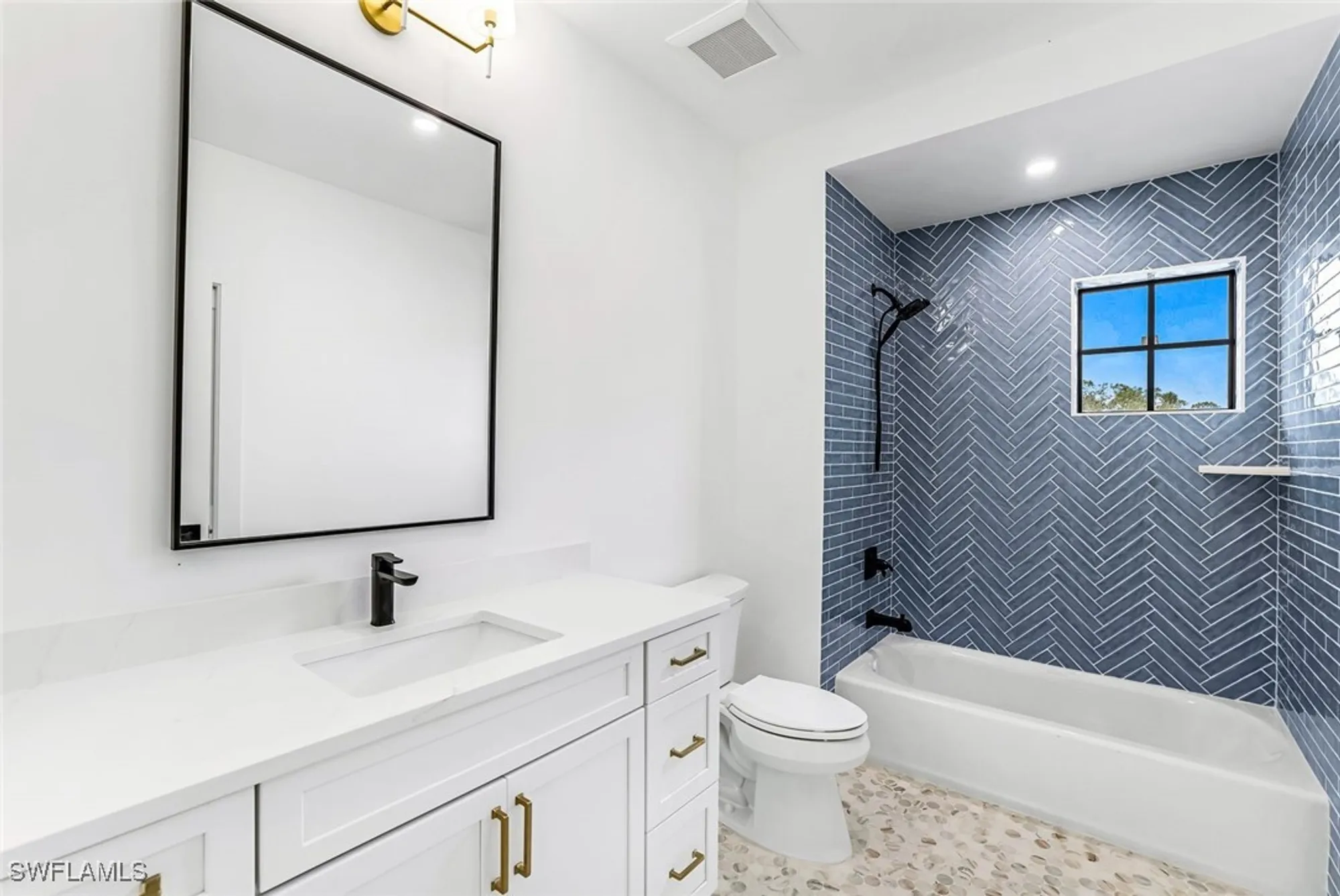 Property Slideshow image 13 of 17 | 7972 cordoba pl, Naples, FL, 34113