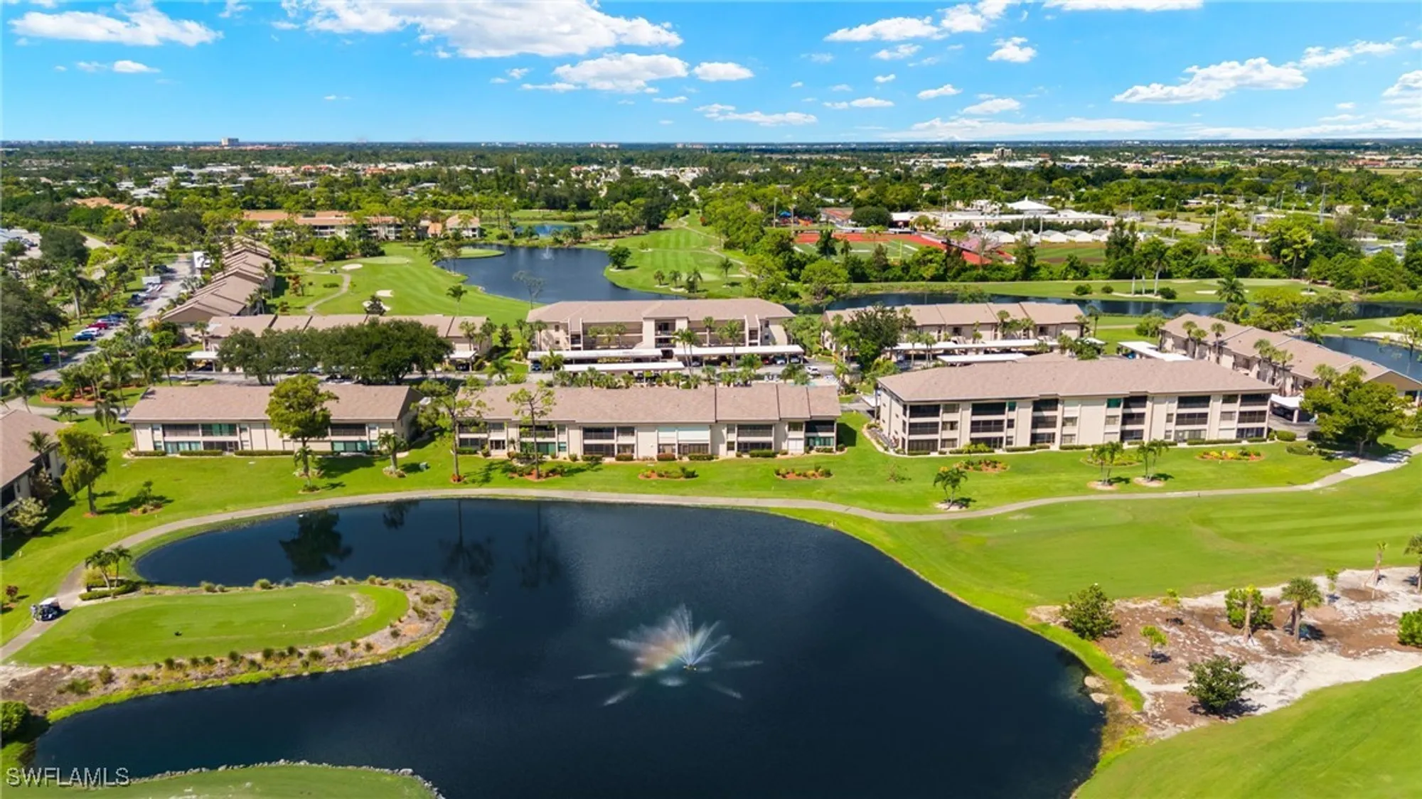 Property Slideshow image 28 of 39 | 5925 trailwinds dr 912, Fort Myers, FL, 33907