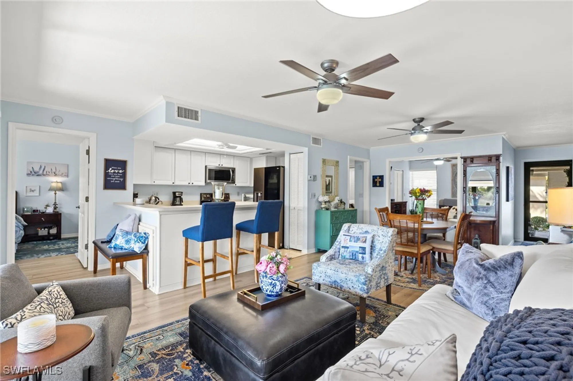 Property Slideshow image 7 of 39 | 5925 trailwinds dr 912, Fort Myers, FL, 33907