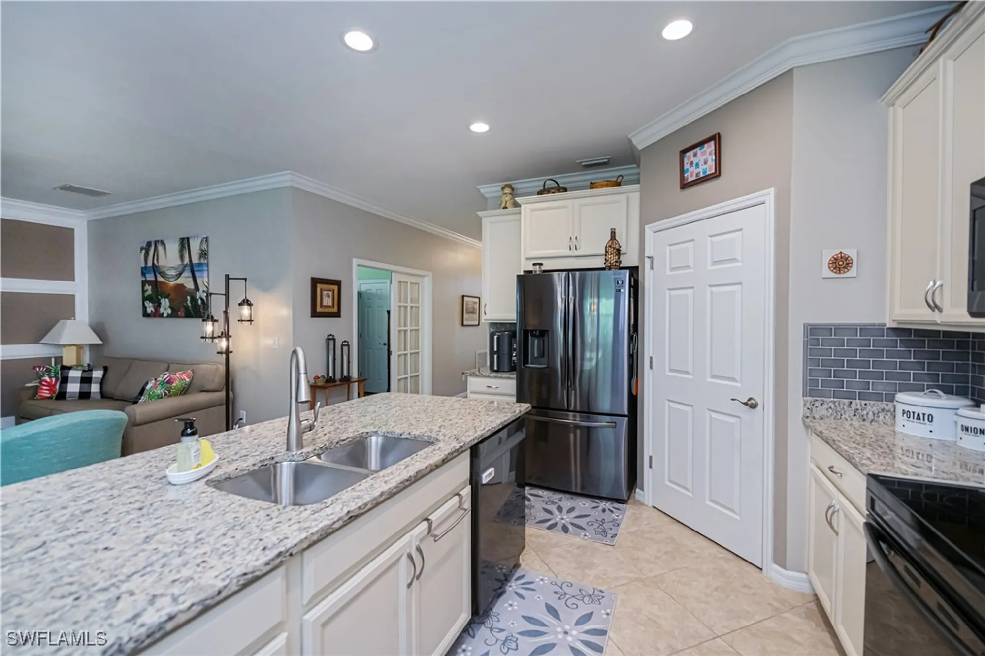 Property Slideshow image 17 of 42 | 3145 apple blossom dr, Alva, FL, 33920