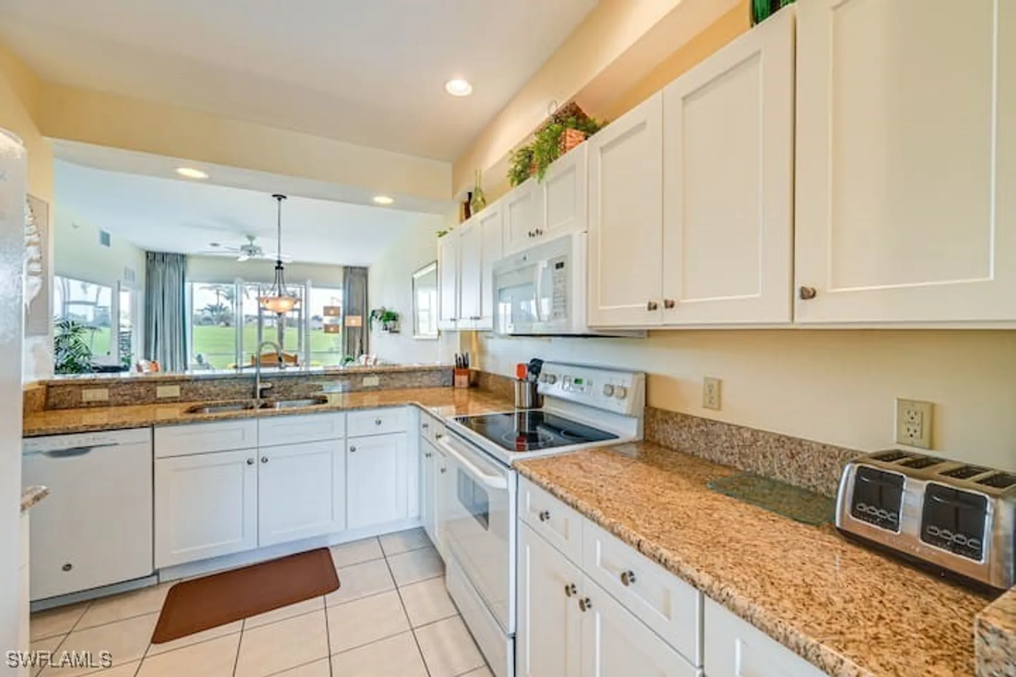 Property Slideshow image 5 of 11 | 7905 mahogany run ln 1314, Naples, FL, 34113