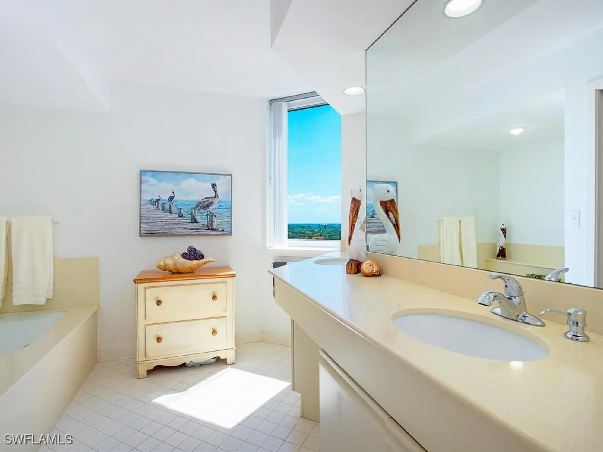 Property Slideshow image 15 of 17 | 5555 heron point dr 1602, Naples, FL, 34108