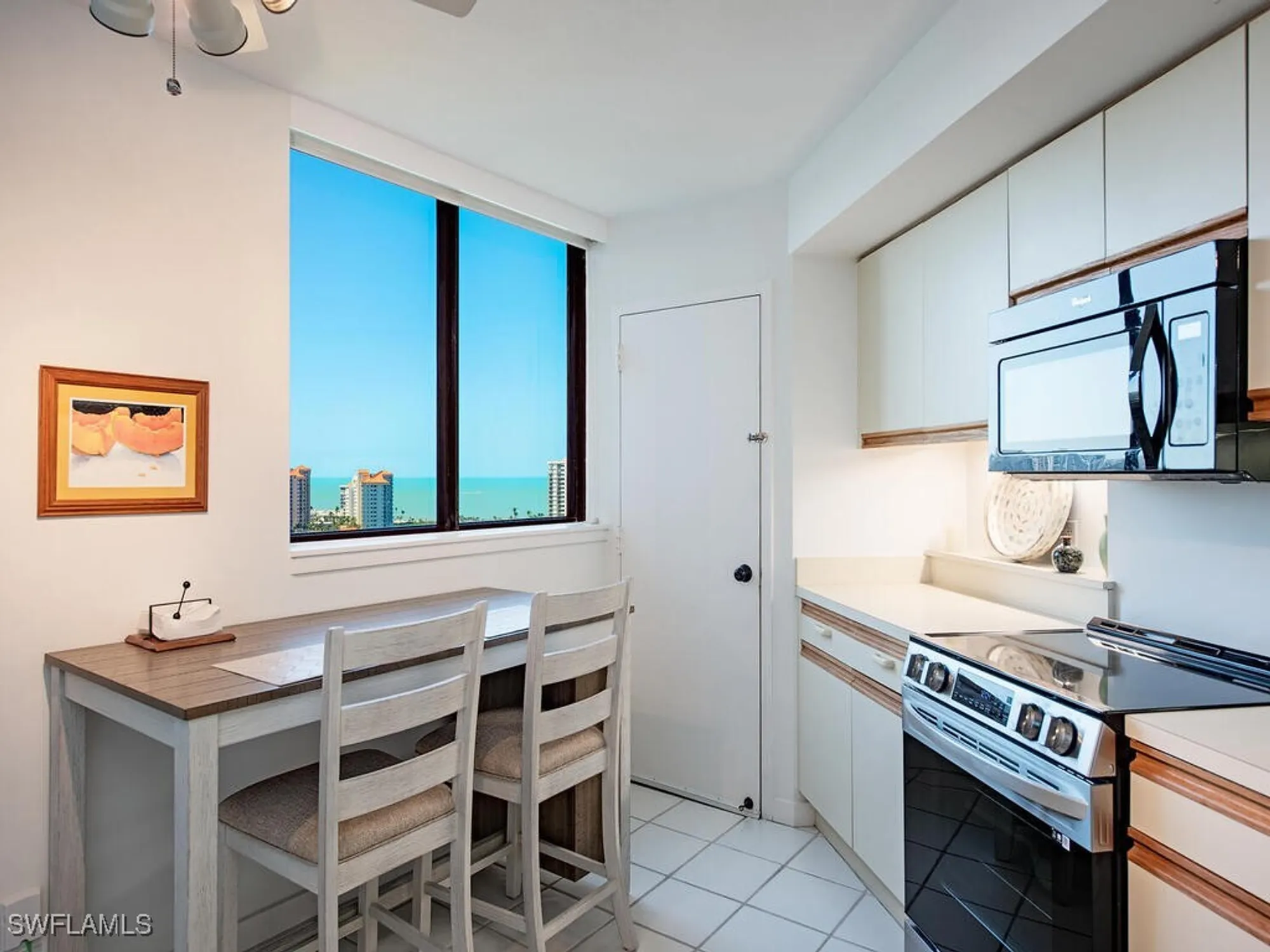 Property Slideshow image 7 of 17 | 5555 heron point dr 1602, Naples, FL, 34108