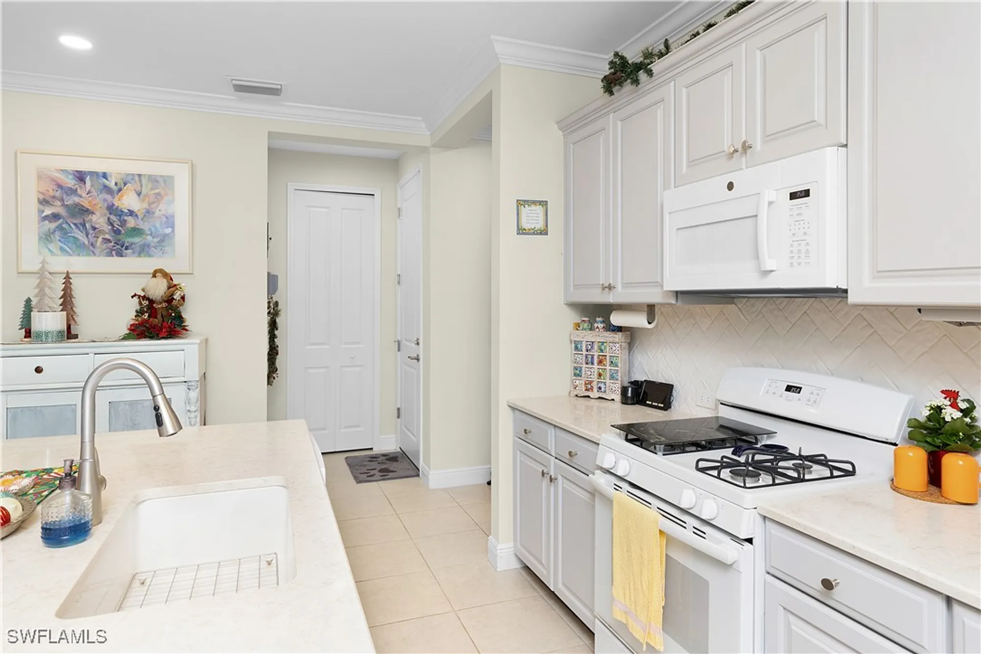 Property Slideshow image 31 of 50 | 2995 amblewind dr, Fort Myers, FL, 33905