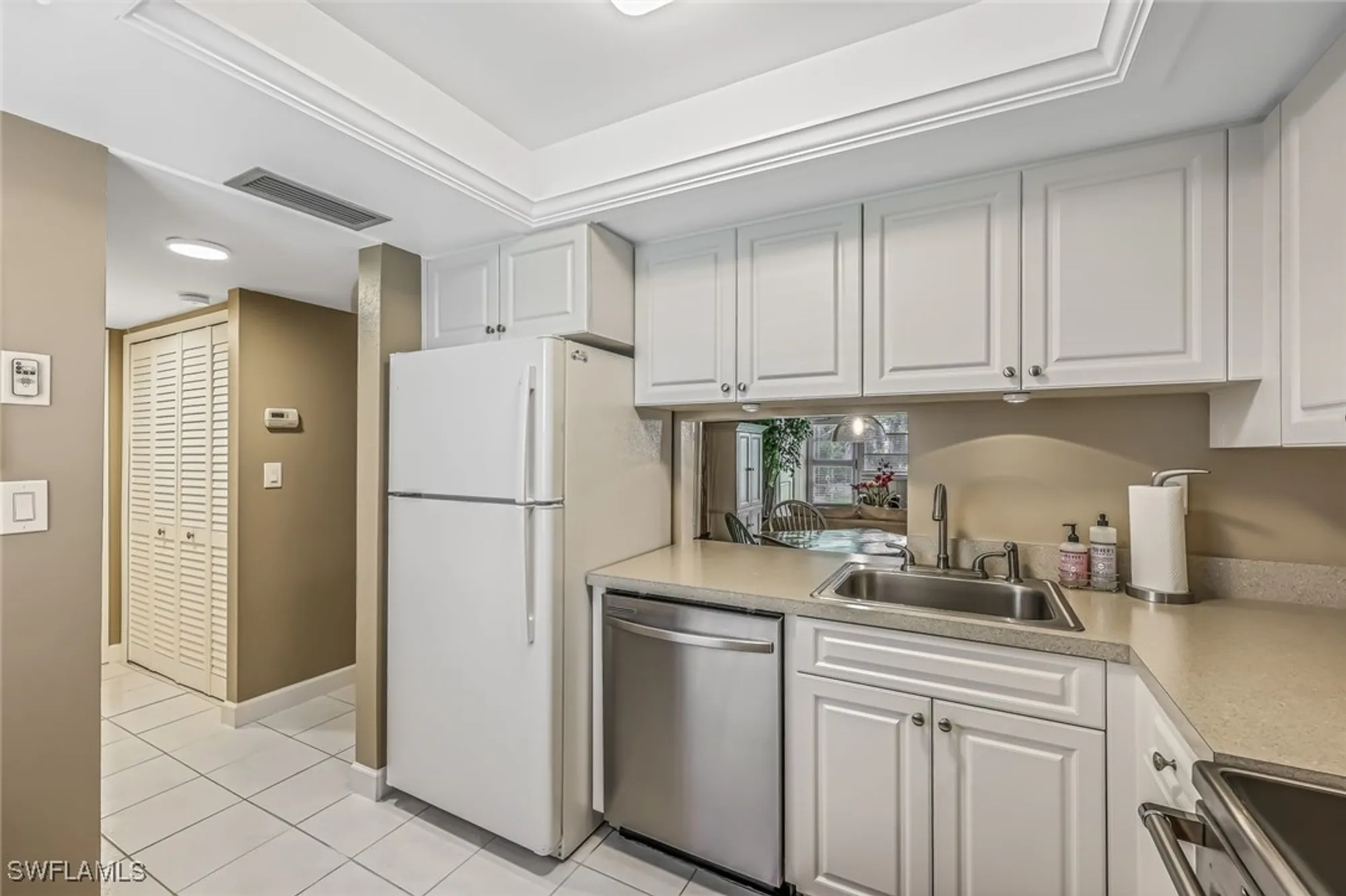 Property Slideshow image 4 of 26 | 1828 pine valley dr 101, Fort Myers, FL, 33907