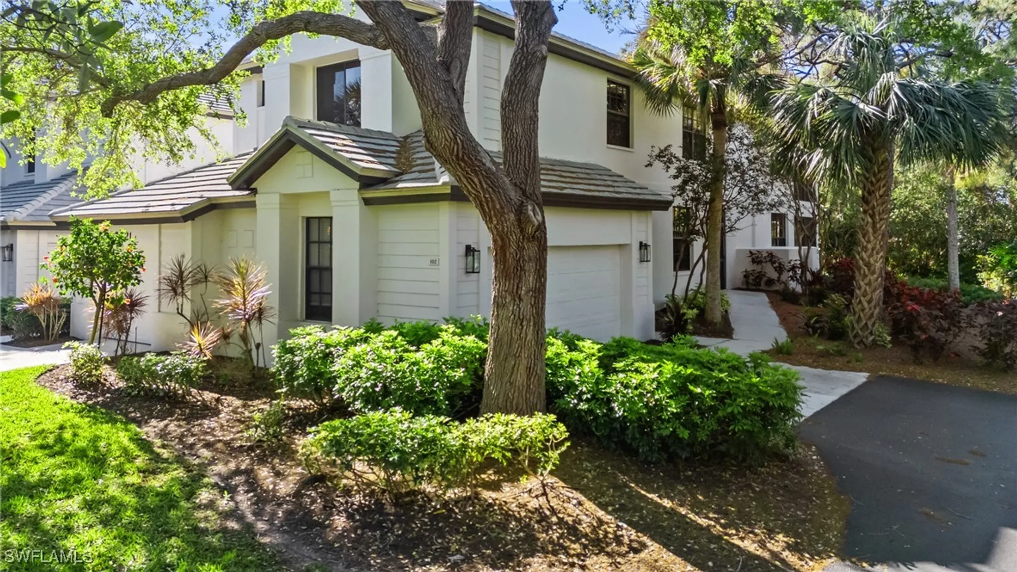 Property Slideshow image 1 of 35 | 27021 oakwood lake dr apt 102, Bonita Springs, FL, 34134
