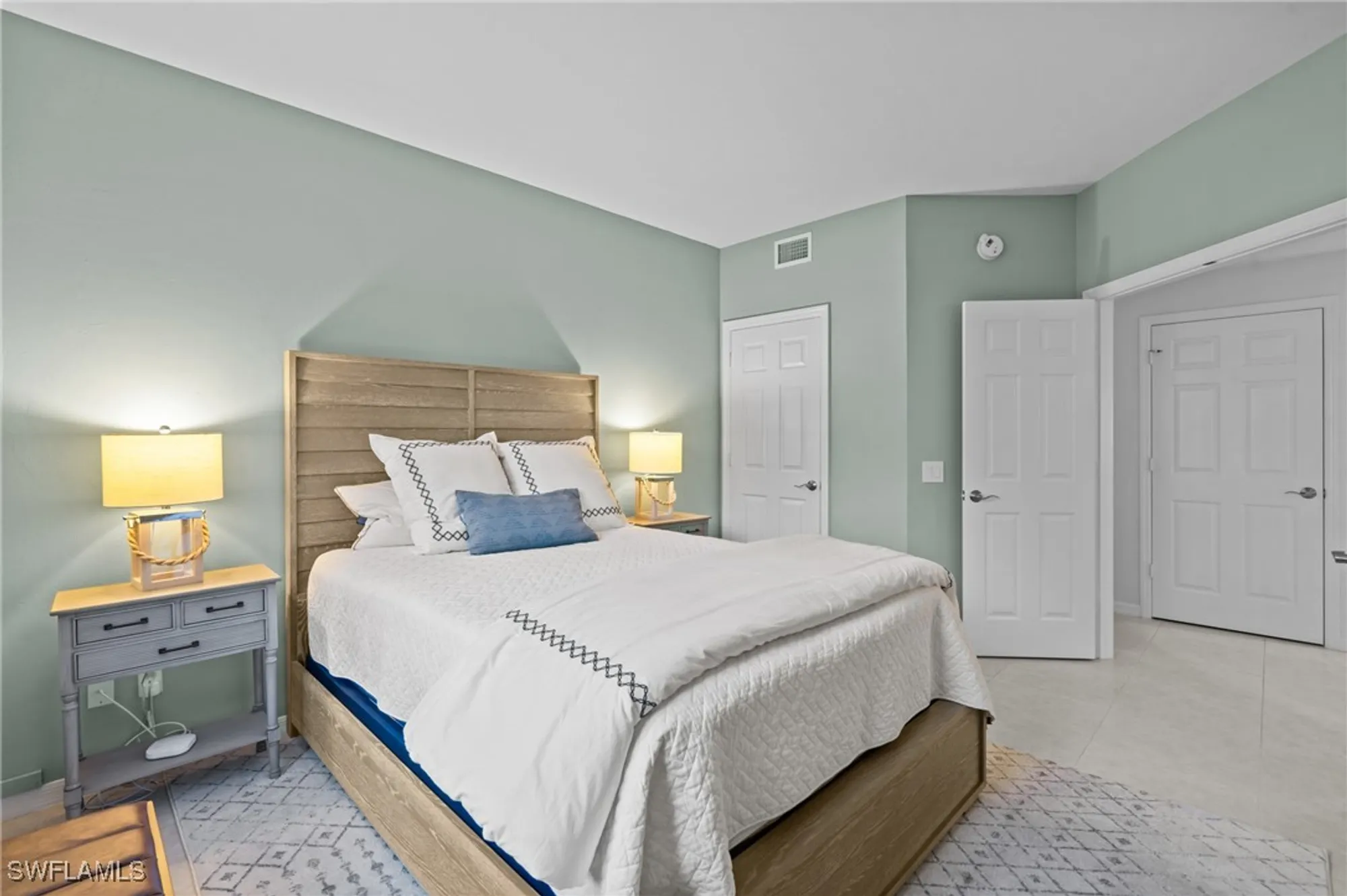 Property Slideshow image 23 of 35 | 27021 oakwood lake dr apt 102, Bonita Springs, FL, 34134