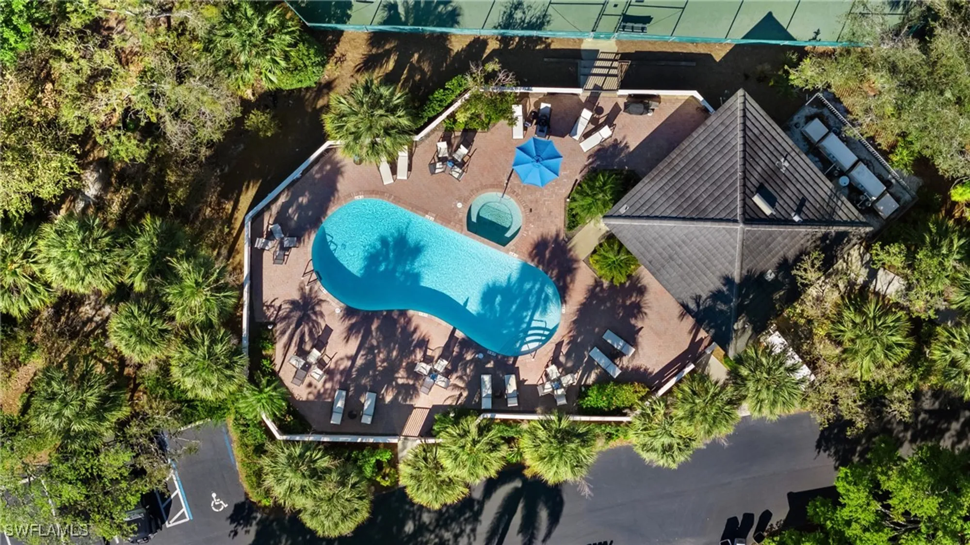 Property Slideshow image 32 of 35 | 27021 oakwood lake dr apt 102, Bonita Springs, FL, 34134