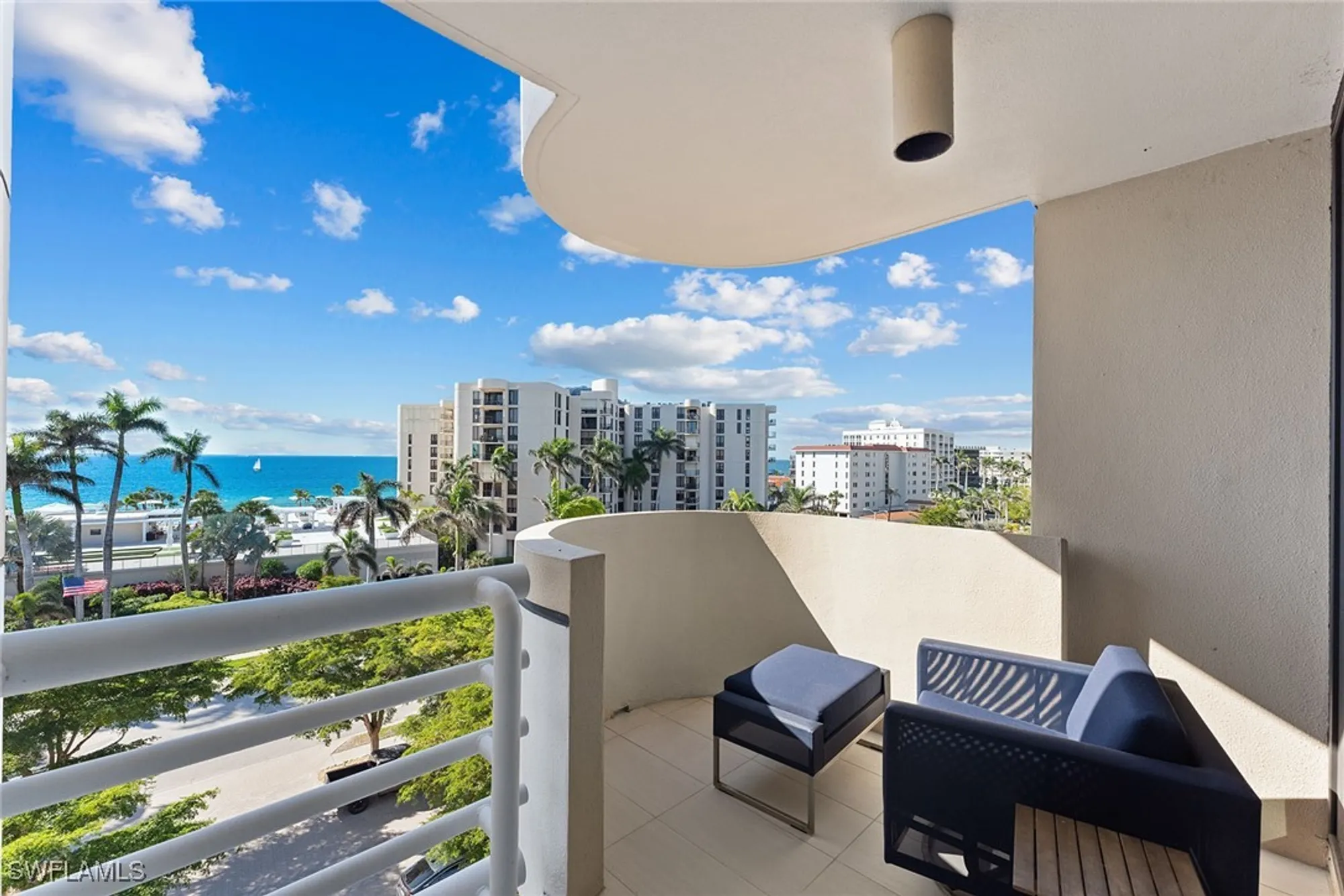 Property Slideshow image 16 of 34 | 3100 gulf shore blvd n apt 504, Naples, FL, 34103