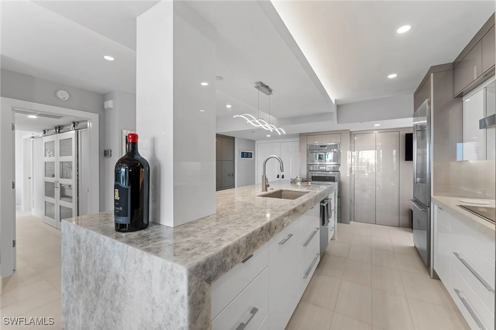 Property Slideshow image 2 of 34 | 3100 gulf shore blvd n apt 504, Naples, FL, 34103