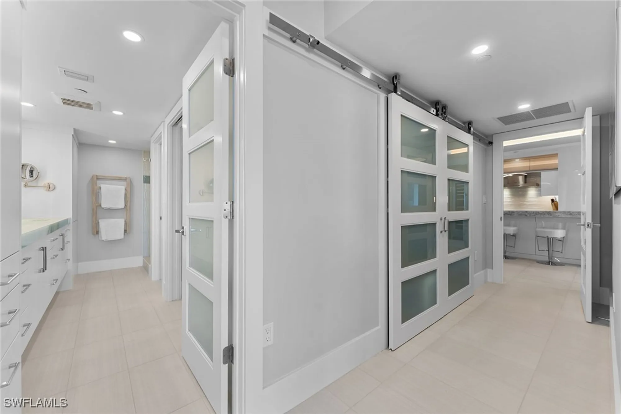 Property Slideshow image 21 of 34 | 3100 gulf shore blvd n apt 504, Naples, FL, 34103