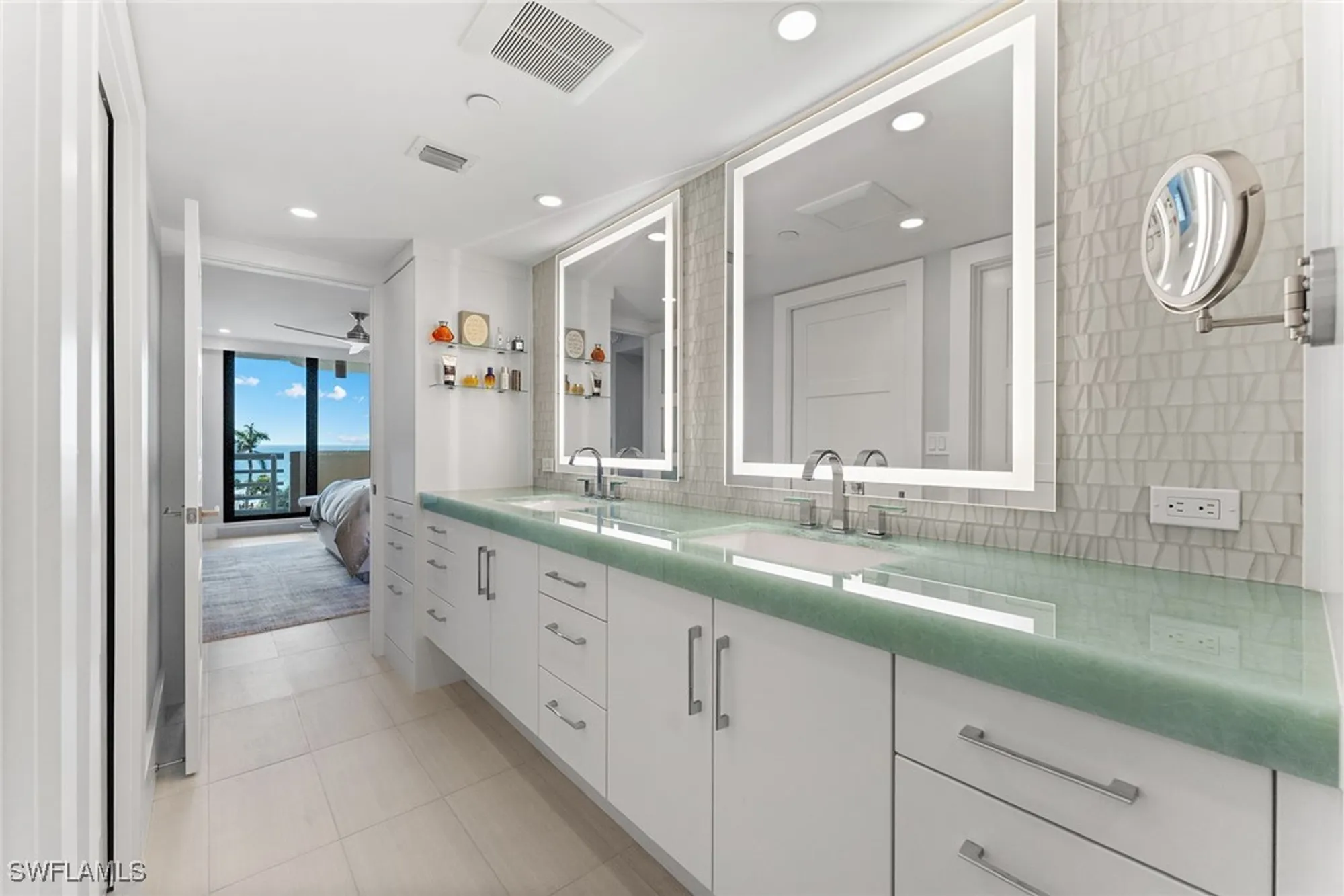 Property Slideshow image 22 of 34 | 3100 gulf shore blvd n apt 504, Naples, FL, 34103