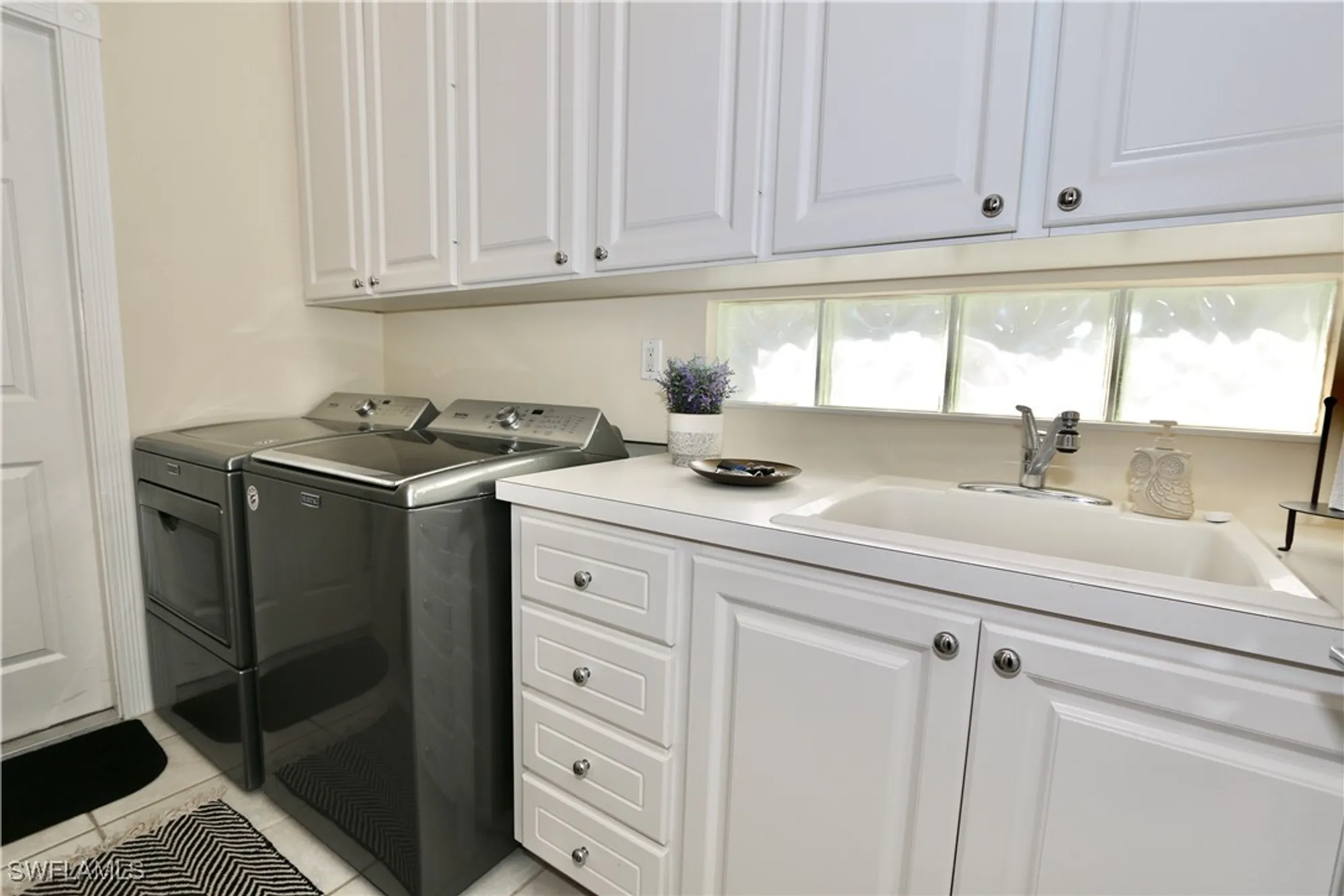 Property Slideshow image 27 of 49 | 5495 freeport ln, Naples, FL, 34119