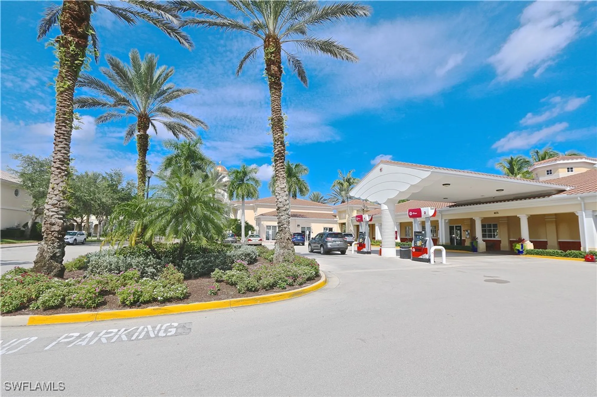 Property Slideshow image 34 of 49 | 5495 freeport ln, Naples, FL, 34119