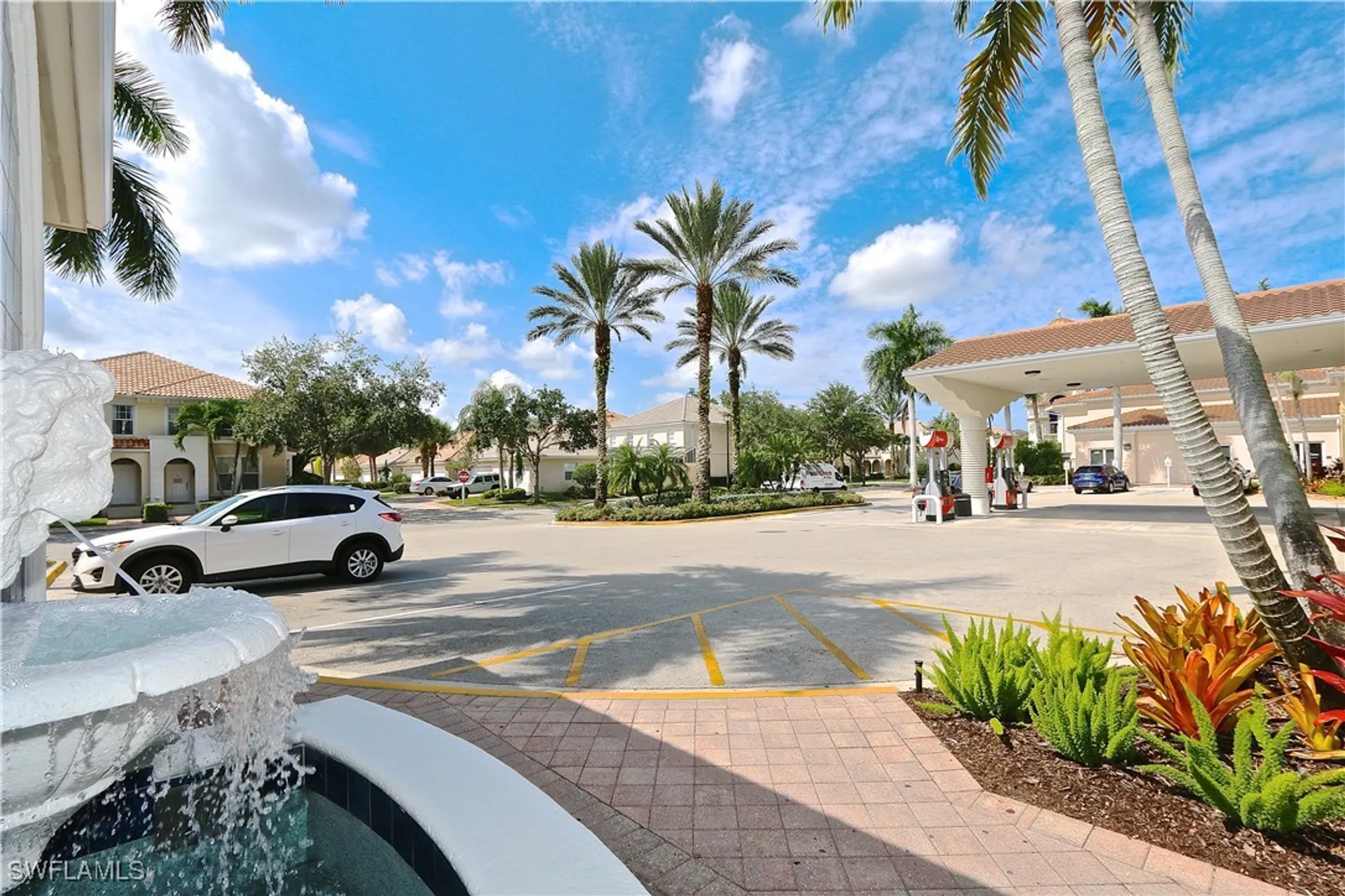 Property Slideshow image 37 of 49 | 5495 freeport ln, Naples, FL, 34119